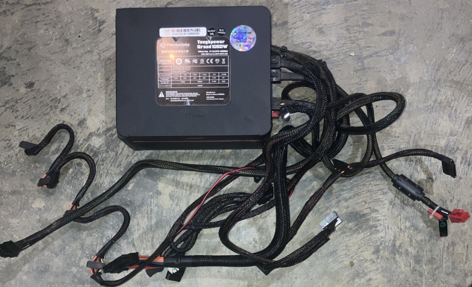 Thermaltake TPG-1050M Toughpower Grand 1050W Power Supply TESTED