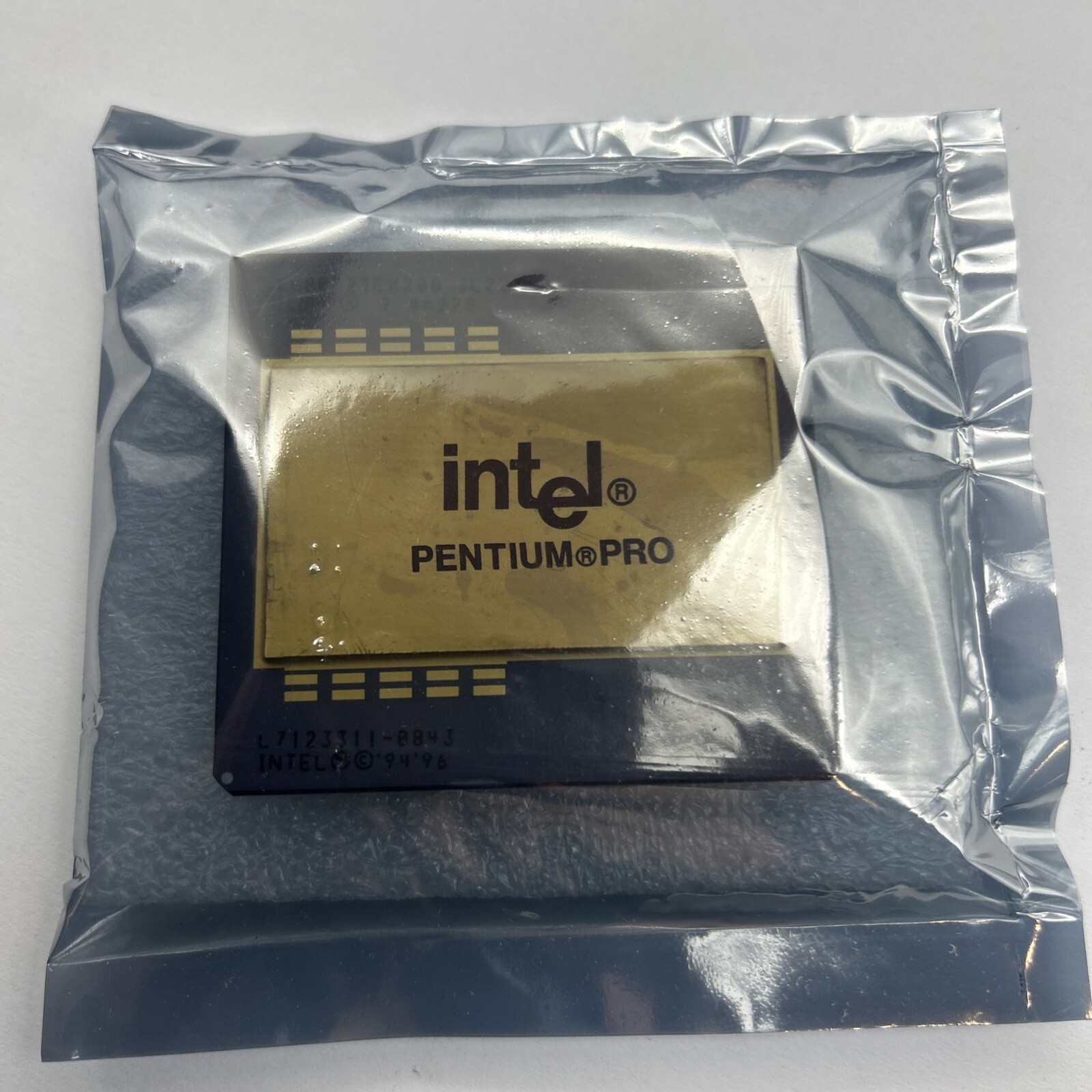 Intel Pentium Pro 200 MHz 256K Socket 8 CPU KB80521EX200 SL22V SL22T SL254