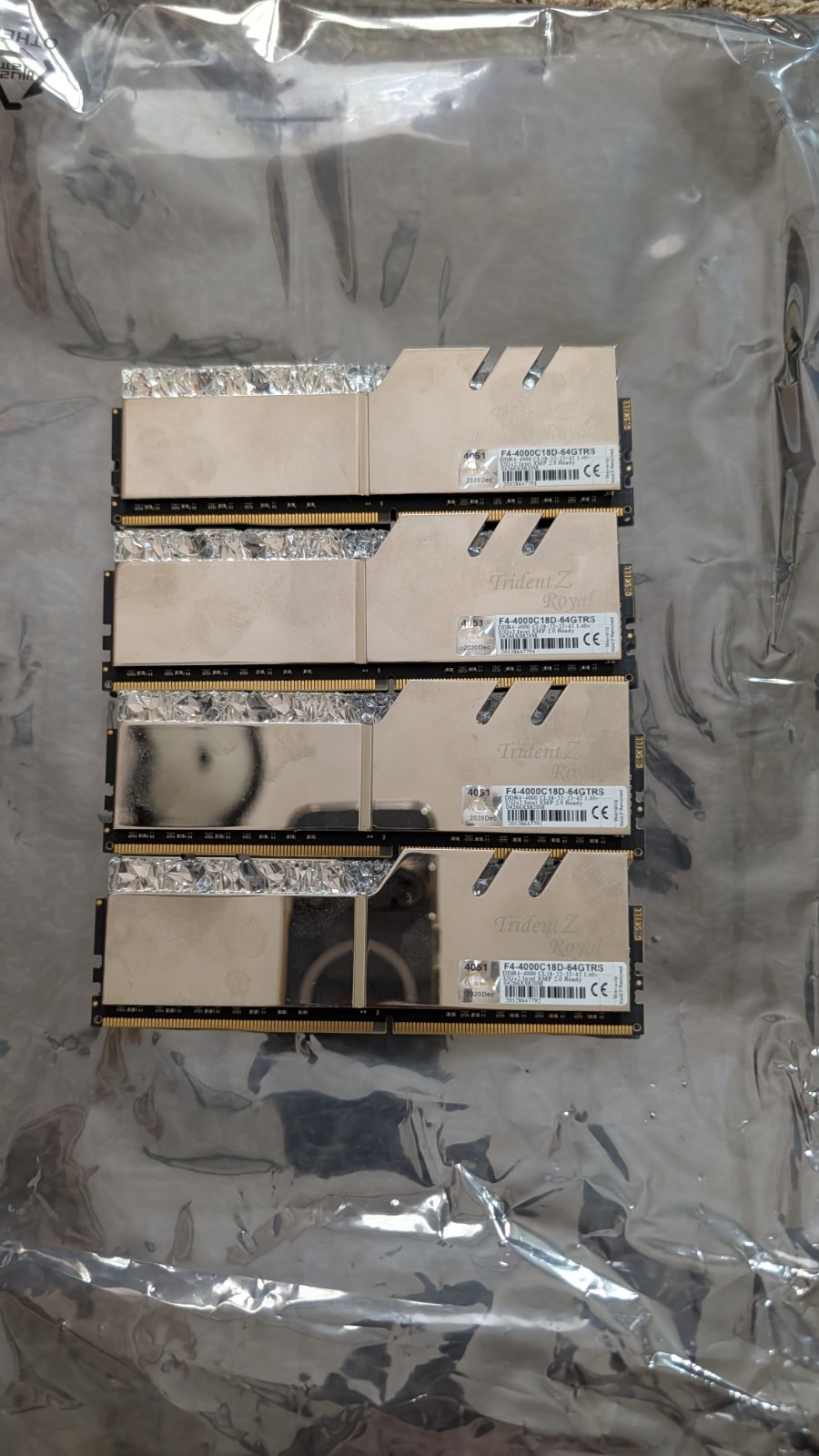 G.Skill Trident Z Royal DDR4-4000MHz 128GB Desktop Memory (4 X 32Gb -128GTRS)