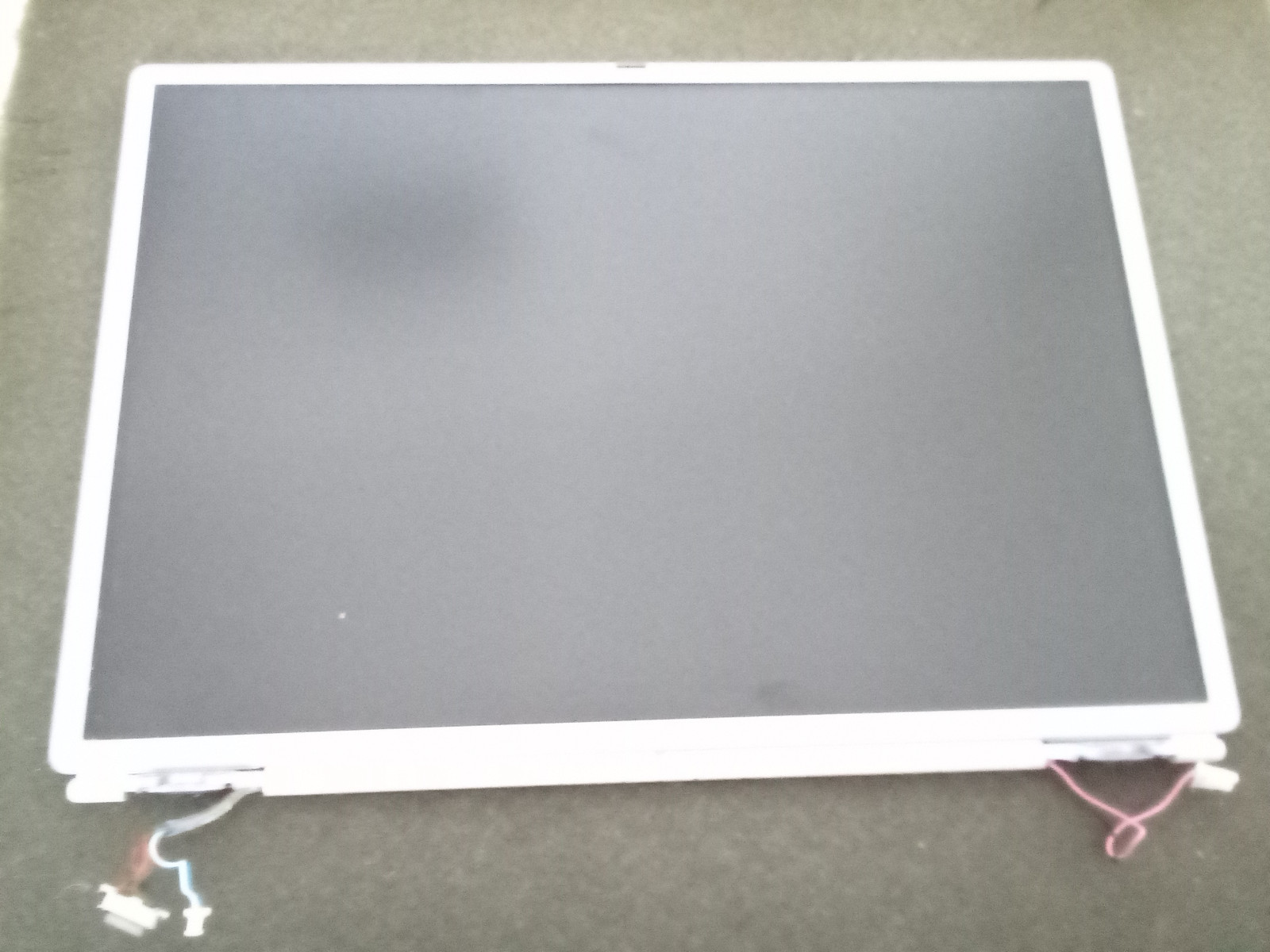 Powerbook Titanium G4 VGA 15″ LCD Display Hinges, 2001 Onyx 667MHz, not for DVI