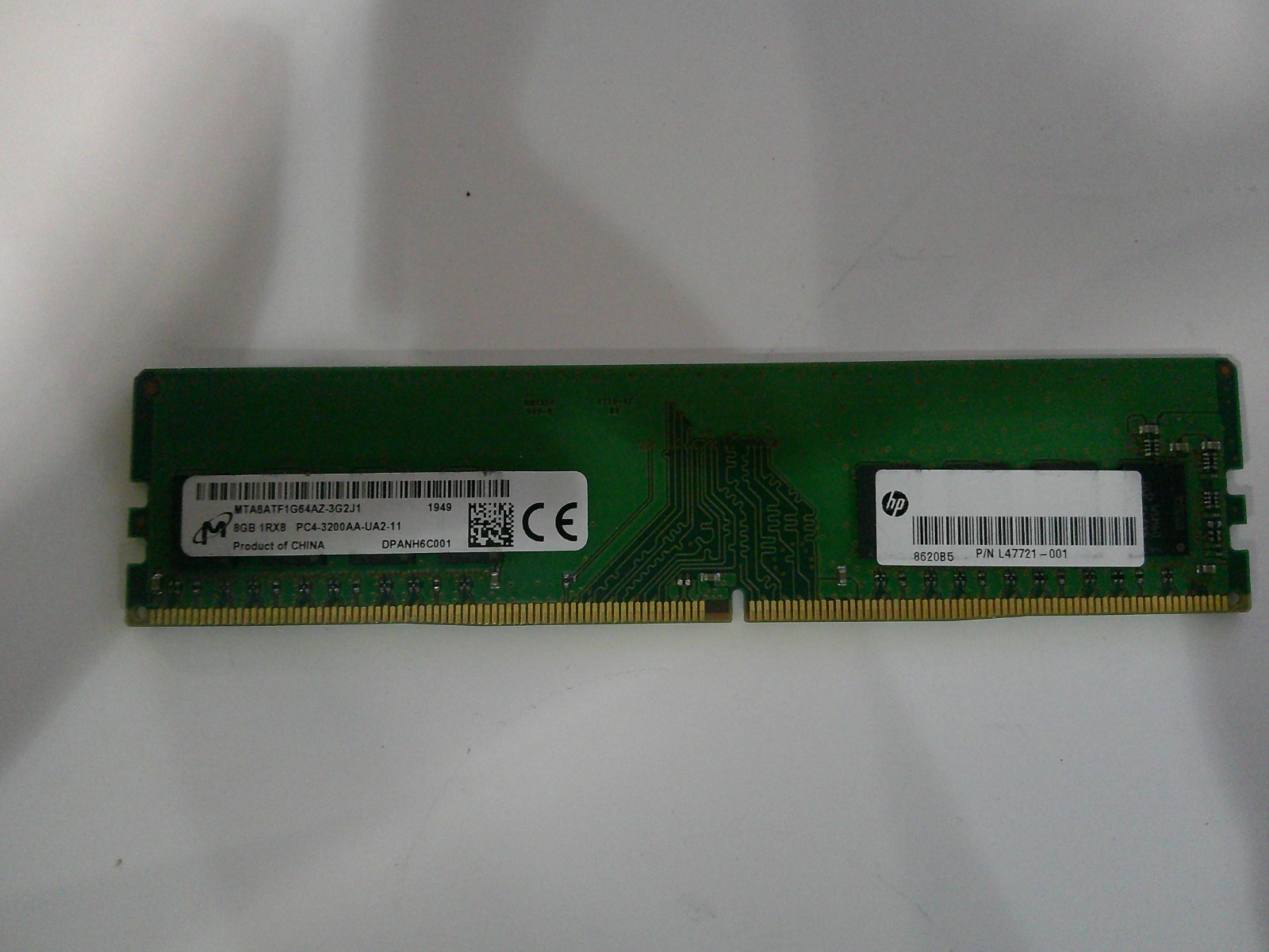 Micron 8GB DDR4 Desktop Memory module (Model: MTA8ATF1G64AZ-3G2J1)