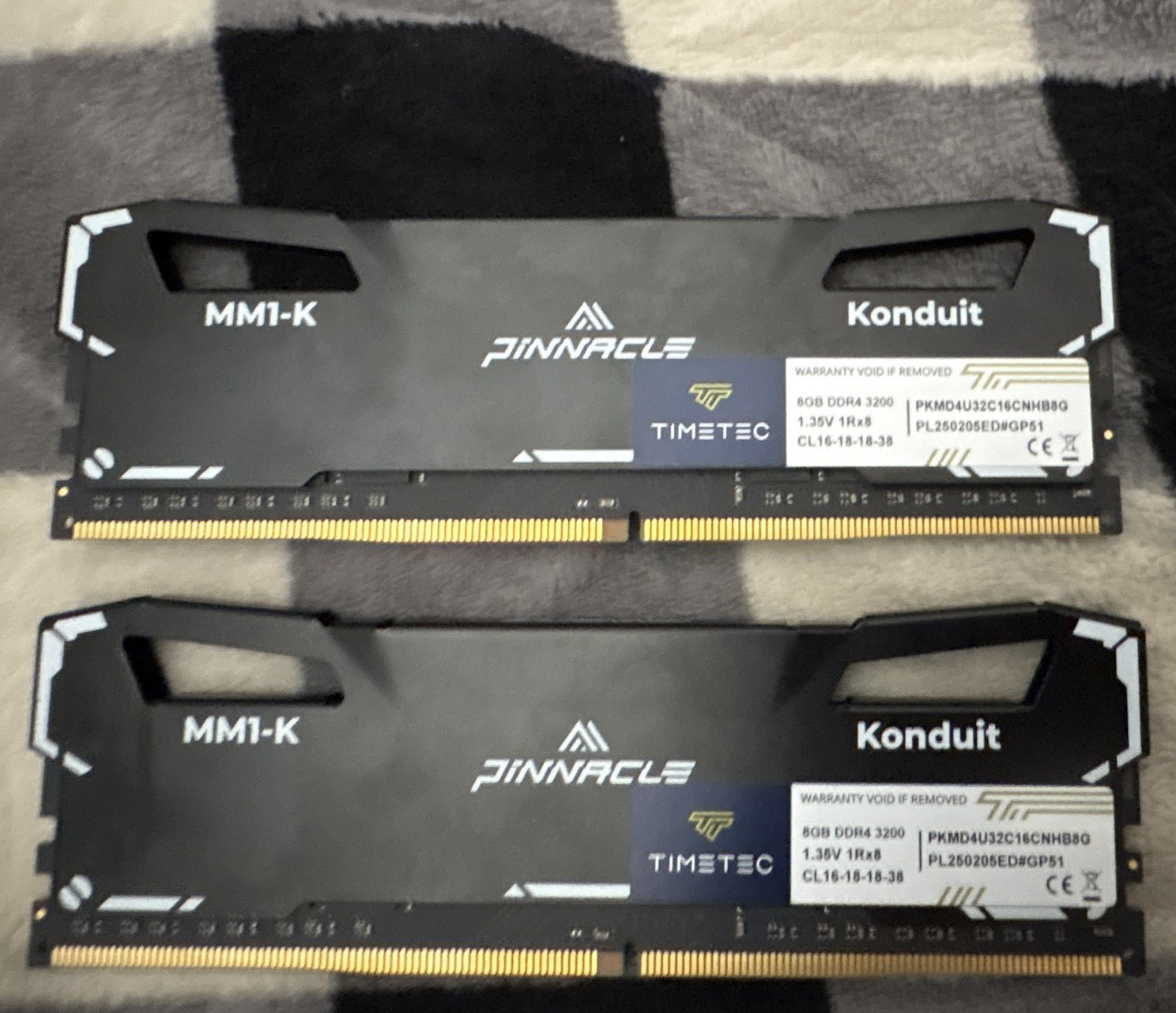 Timetec Pinnacle Konduit MM1-K 16GB (2x8GB) DDR4-3200 DIMM XMP