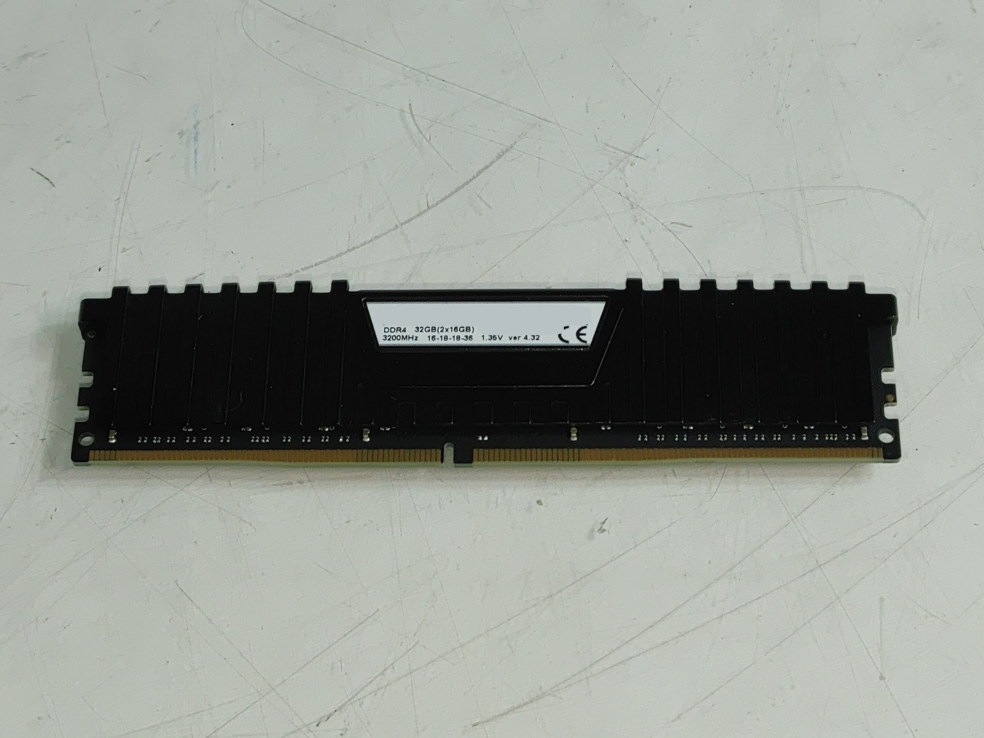 Mixed Brand 16 GB PC4-25600 (DDR4-3200) 2Rx8 DDR4 Unbuffered, Shielded RAM