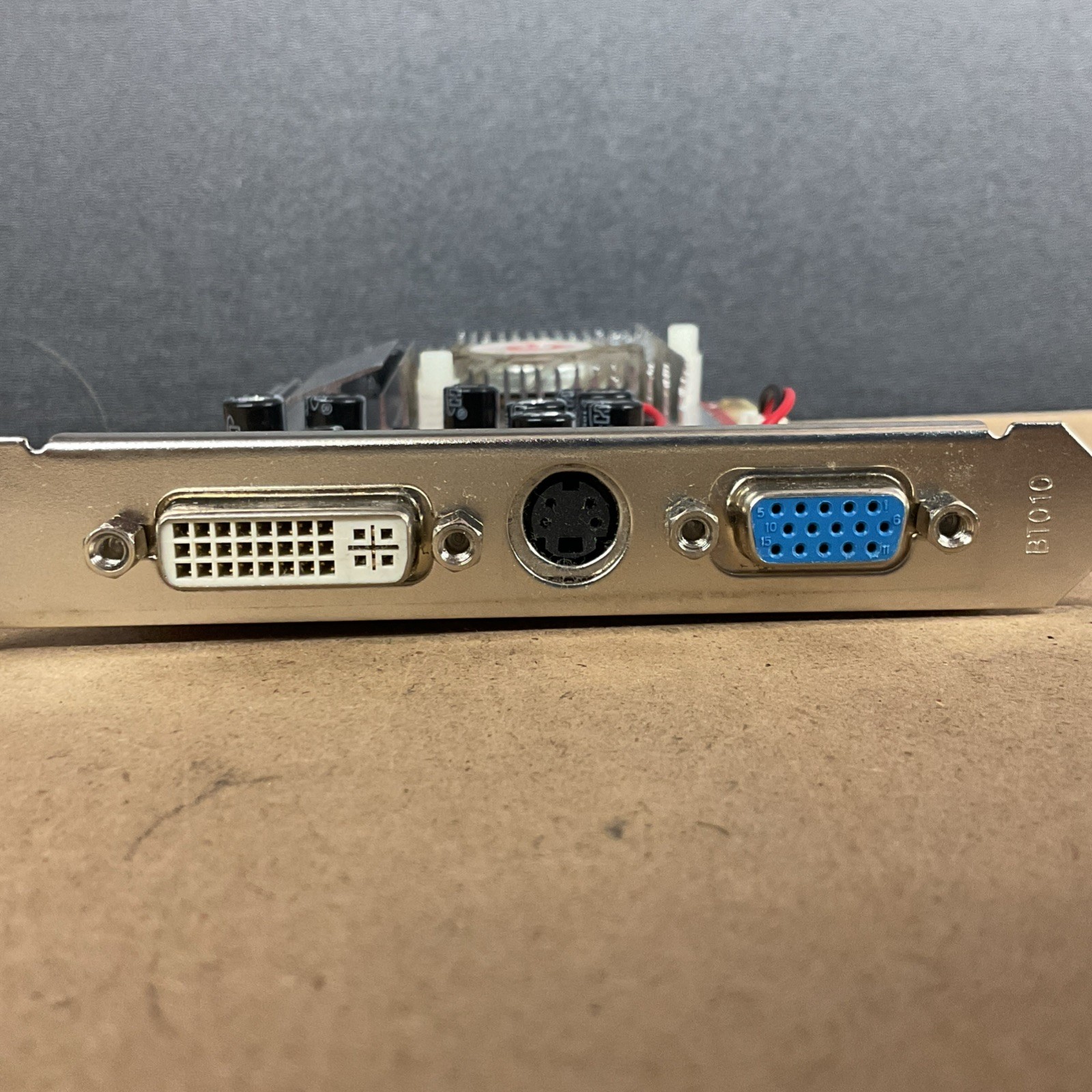Diamond Stealth S120 Radeon 9550 256MB DDR DVI/TV-Out