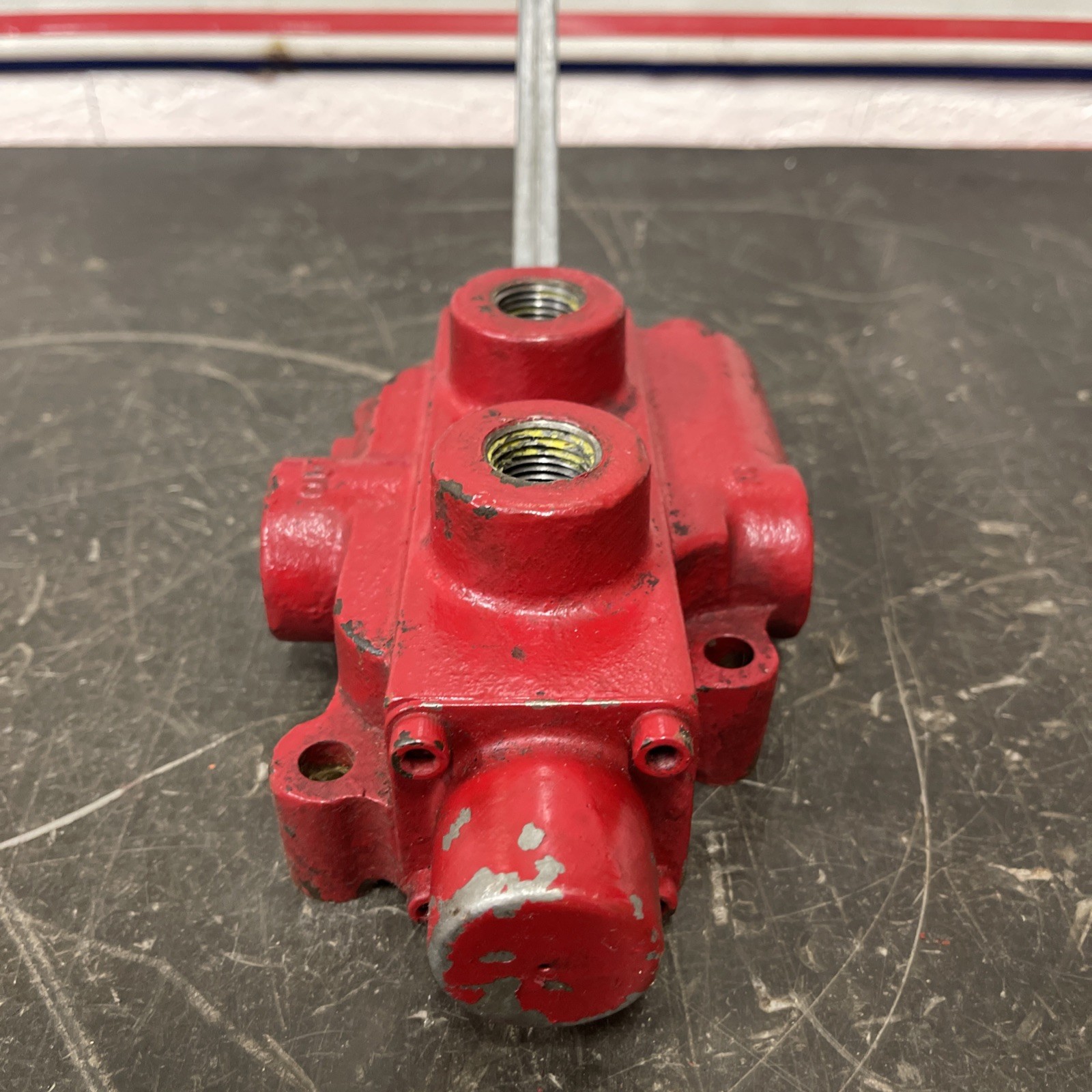 CROSS COMMERCIAL HYDRAULIC CONTROL VALVE W/ HANDLE, 3 Position