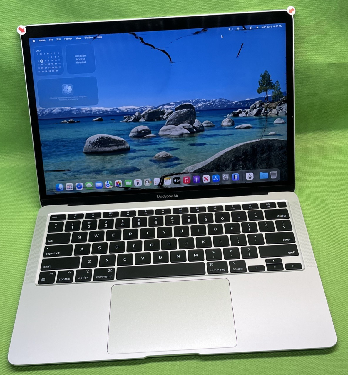 Apple Macbook Air 13″ 2020 M1 A2337 Logic Board 8GB/128GB SSD/ Broken Screen