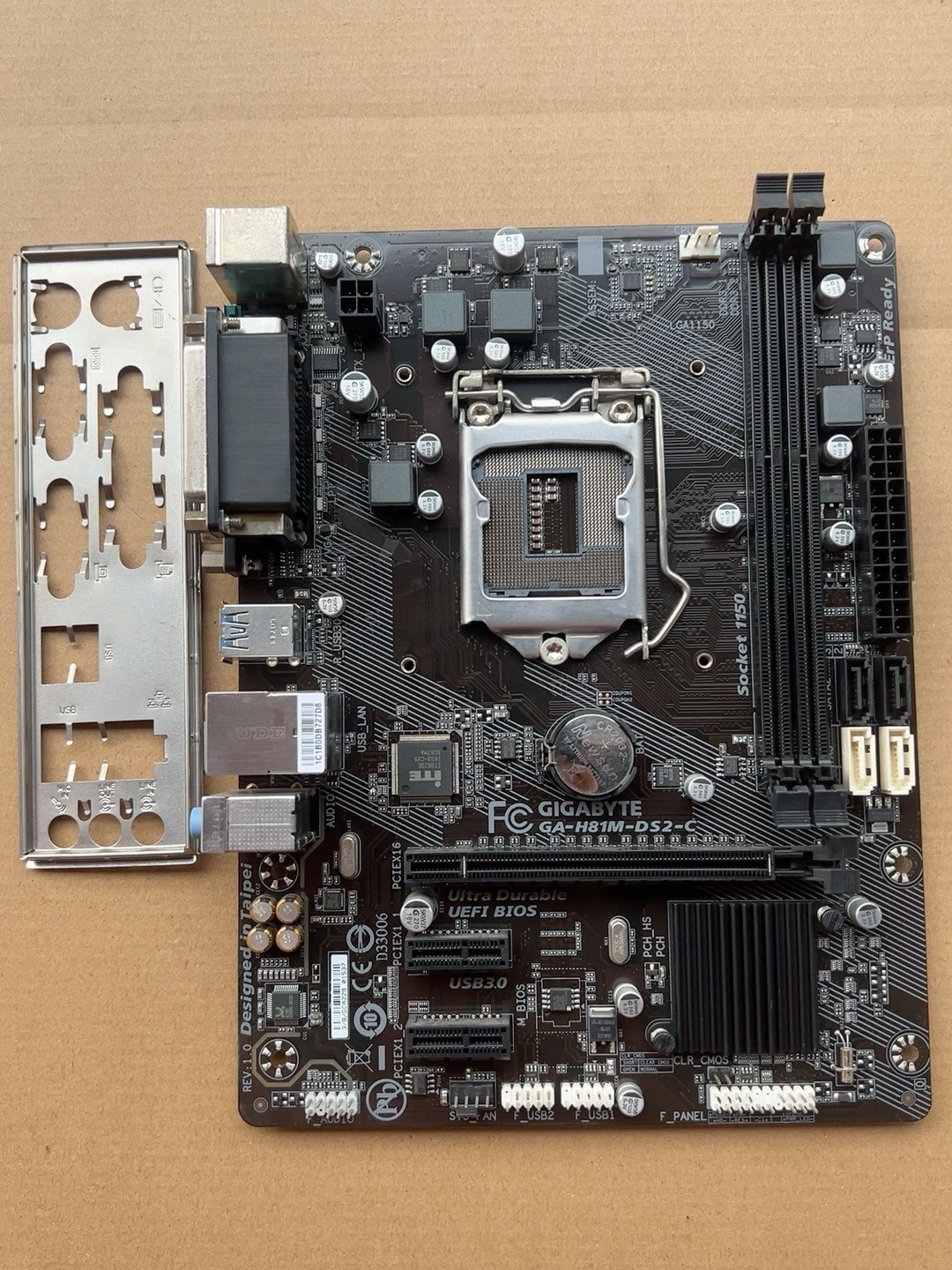 FOR GIGABYTE GA-H81M-DS2-C LGA1150 DDR3*2 16GB VGA Micro ATX Ｍotherboard Test OK