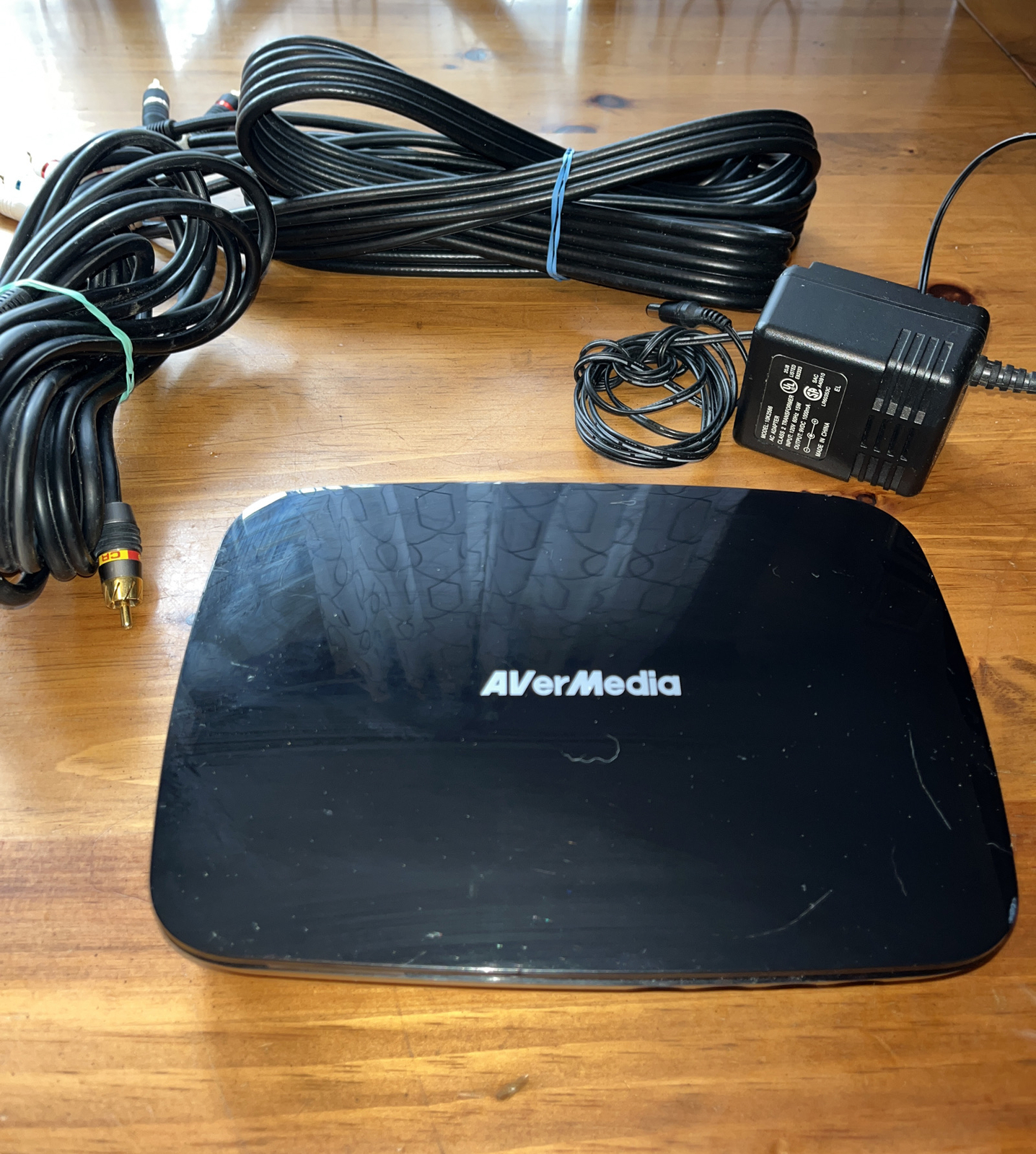 AVerMedia AVerTV USB HD DVR (Model C874) W/power Supply And Cables