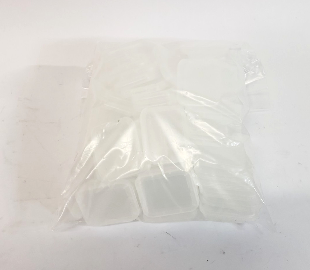 Lot of 100 Used 5cm x 4cm Clear Plastic Cases