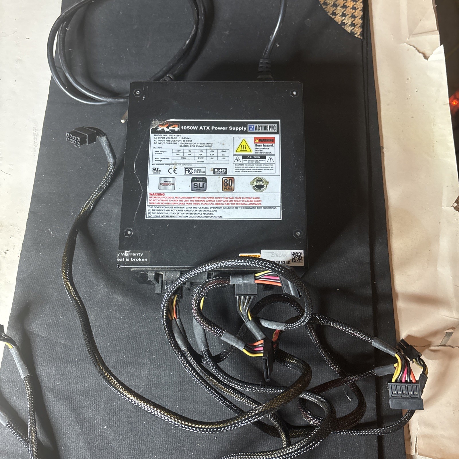 ULTRA 1050W Modular ATX Active PFC Power Supply 80 PLUS U12-41564