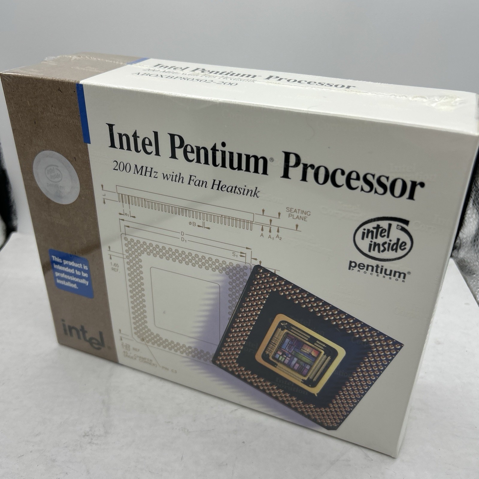 NEW Retail Box Intel Pentium Processor 200MHz CPU 1997 Collector Grade SY045