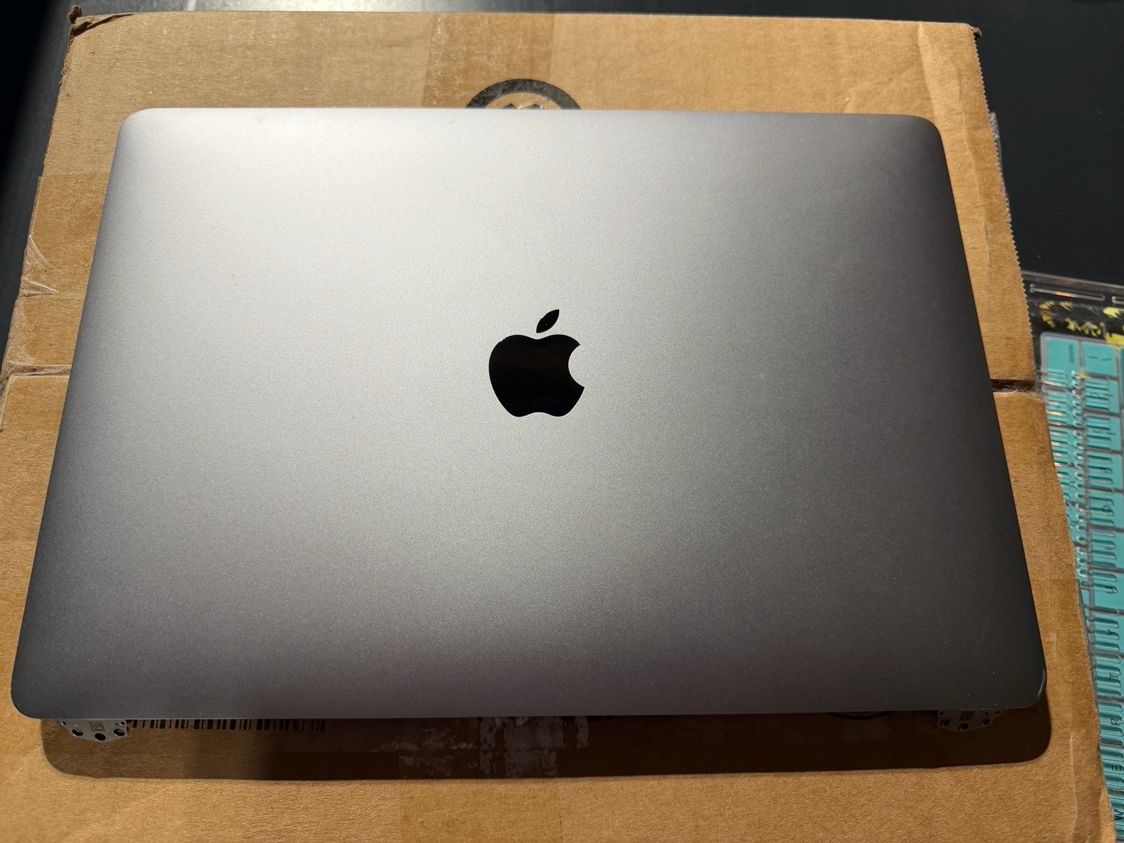 Macbook Pro 13″ A2159 A1989 A2289 A2251 2018 2020 LCD Display Assembly For PARTS