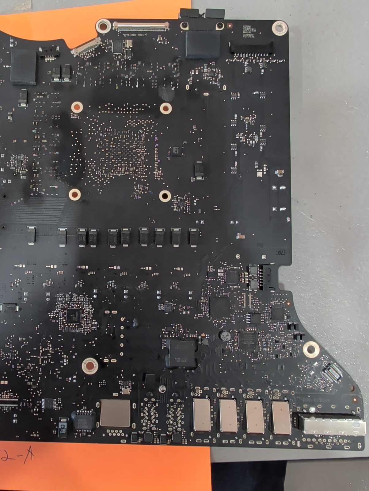 Apple iMac 27″ A1419 5K 2014 Logic Board AMD R9 M290X 2GB 820-4652-A