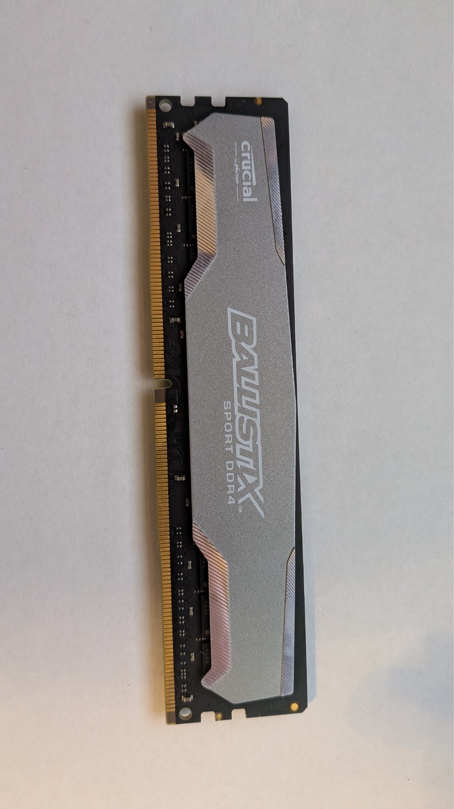 Crucial 8 GB UDIMM 2400 MHz PC4-19200 DDR4 Memory (BLS8G4D240FSA)