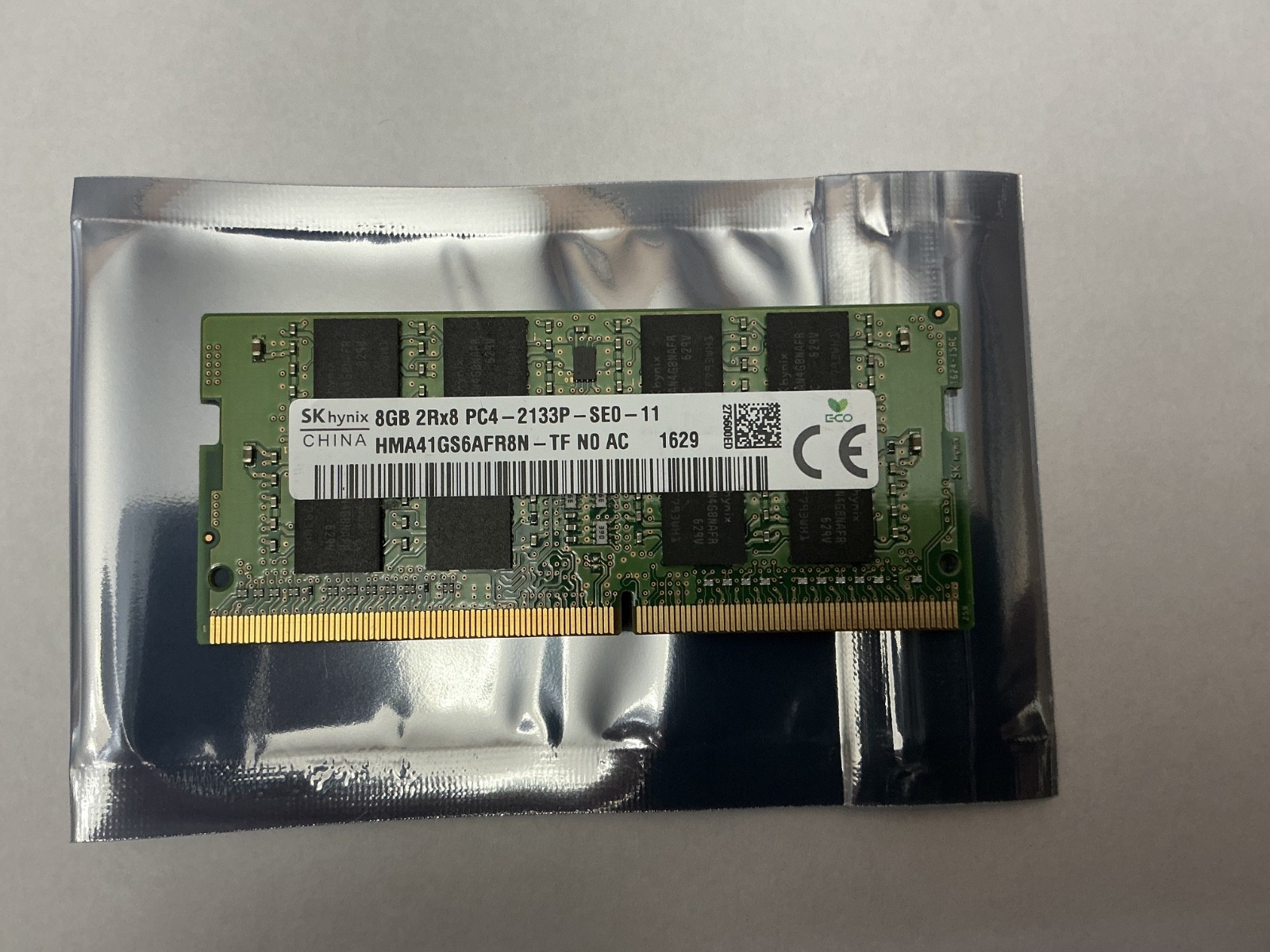 SK hynix 8GB DDR4 SO-DIMM PC4-2133 RAM HMA41GS6AFR8N-TF