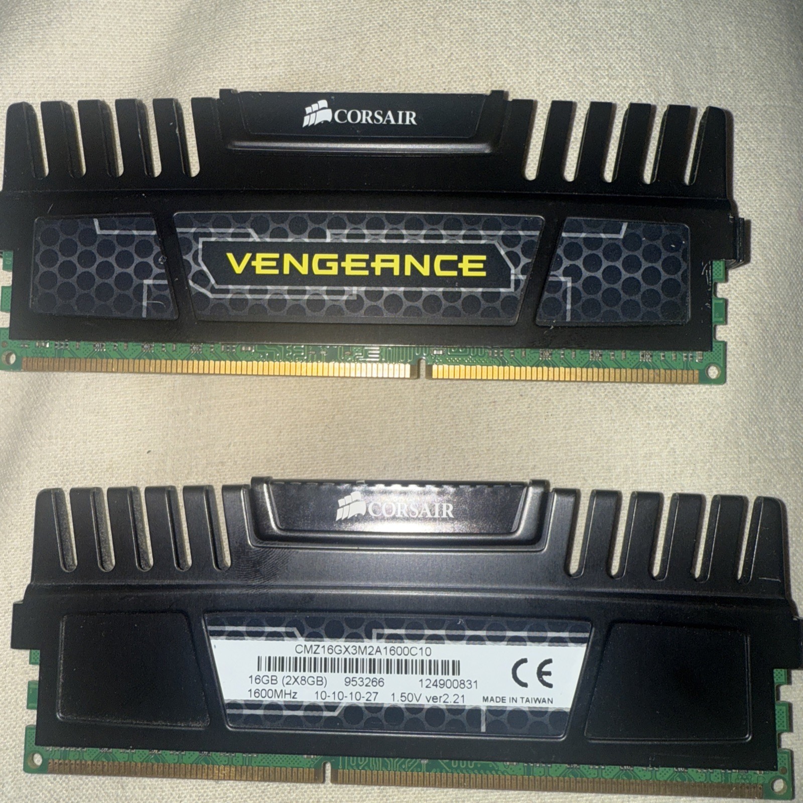 (2) Corsair Vengeance 16GB () DDR3 (PC3-12800) Memory Module…