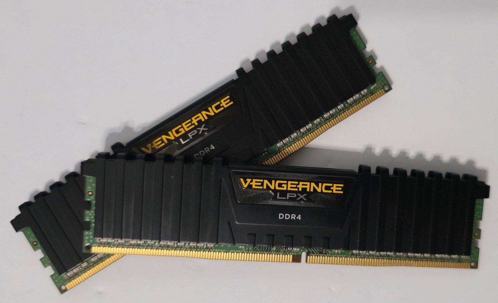 Corsair Vengeance LPX CMK16GX4M2L3000C15 16GHz (2x8GB) DDR4 3000MHz RAM
