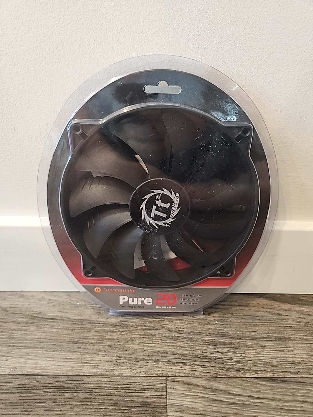 Thermaltake Pure 20 Computer Case Fan 200mm Black 800 RPM NEW