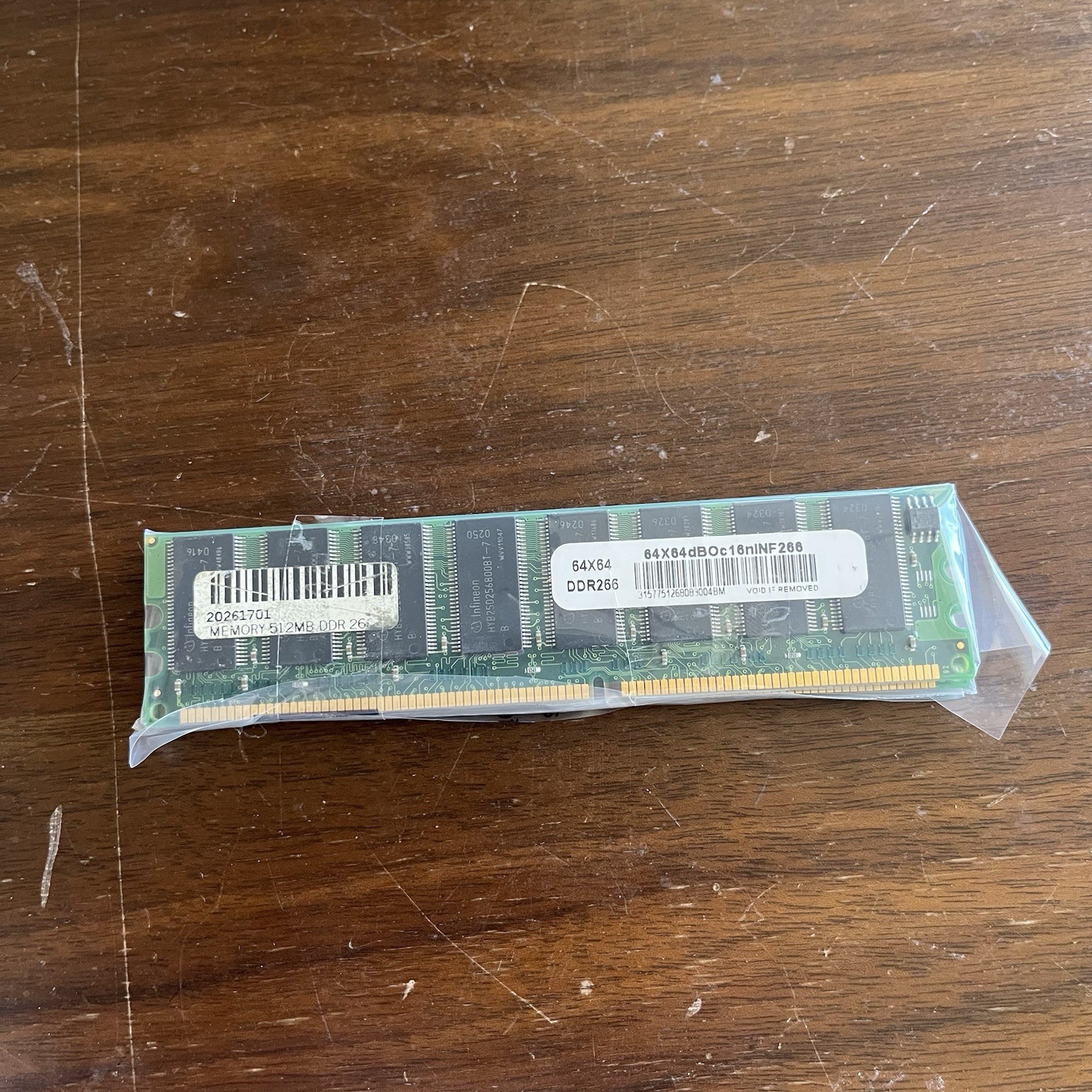 Infineon 1G 2x512MB PC3200 DDR 400MHz 184 Pin DIMM Memory HYB25D256800BT-7