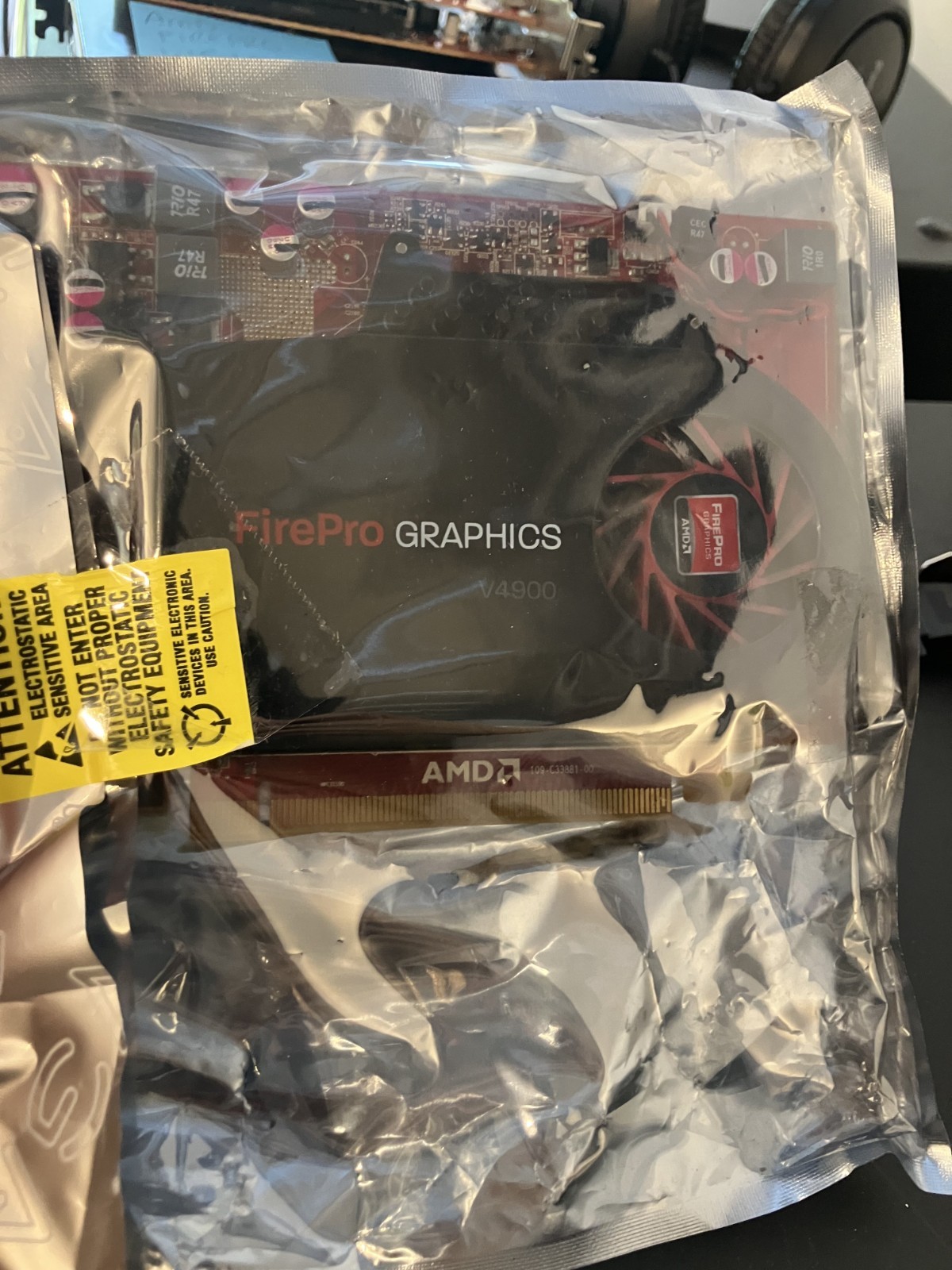 AMD FirePro V4900 1GB GDDR5 Dual DisplayPort DP-DVI PCI-Ex16 Video Graphics Card