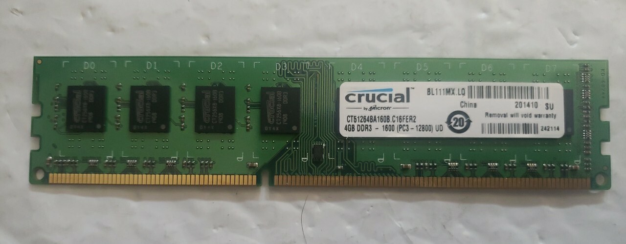 Crucial PC3-12800 (DDR3-1600) 4 GB DIMM 1600 MHz PC3-12800 DDR3 SDRAM UD Memory.