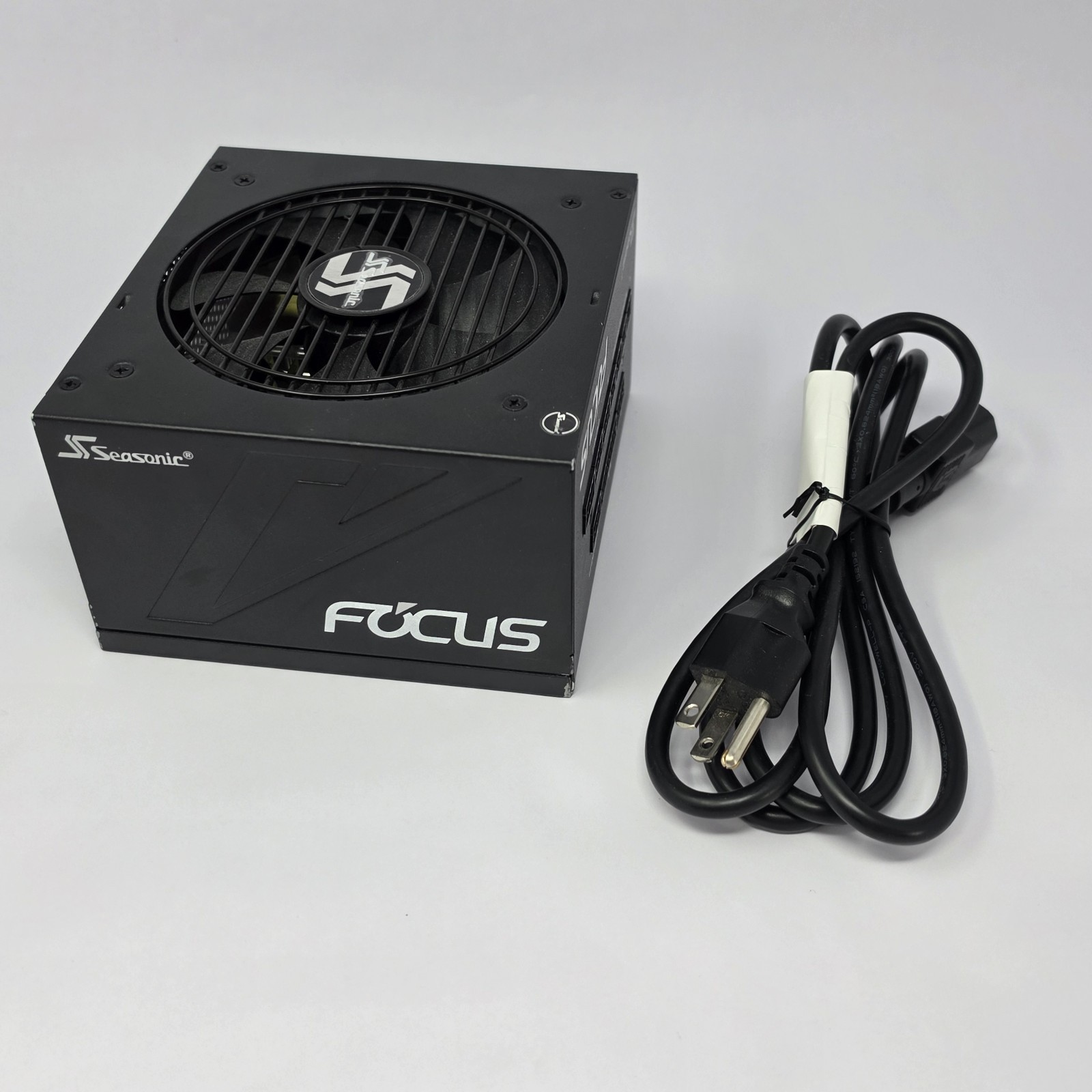 Sea Sonic Focus SSR-750PX 750W 80 Plus Platinum Full Modular Power Supply