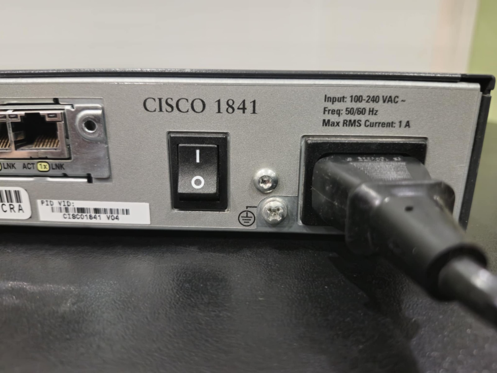 Cisco 1800 1841 Integrated Services Router with interface card IC 2461b-00114