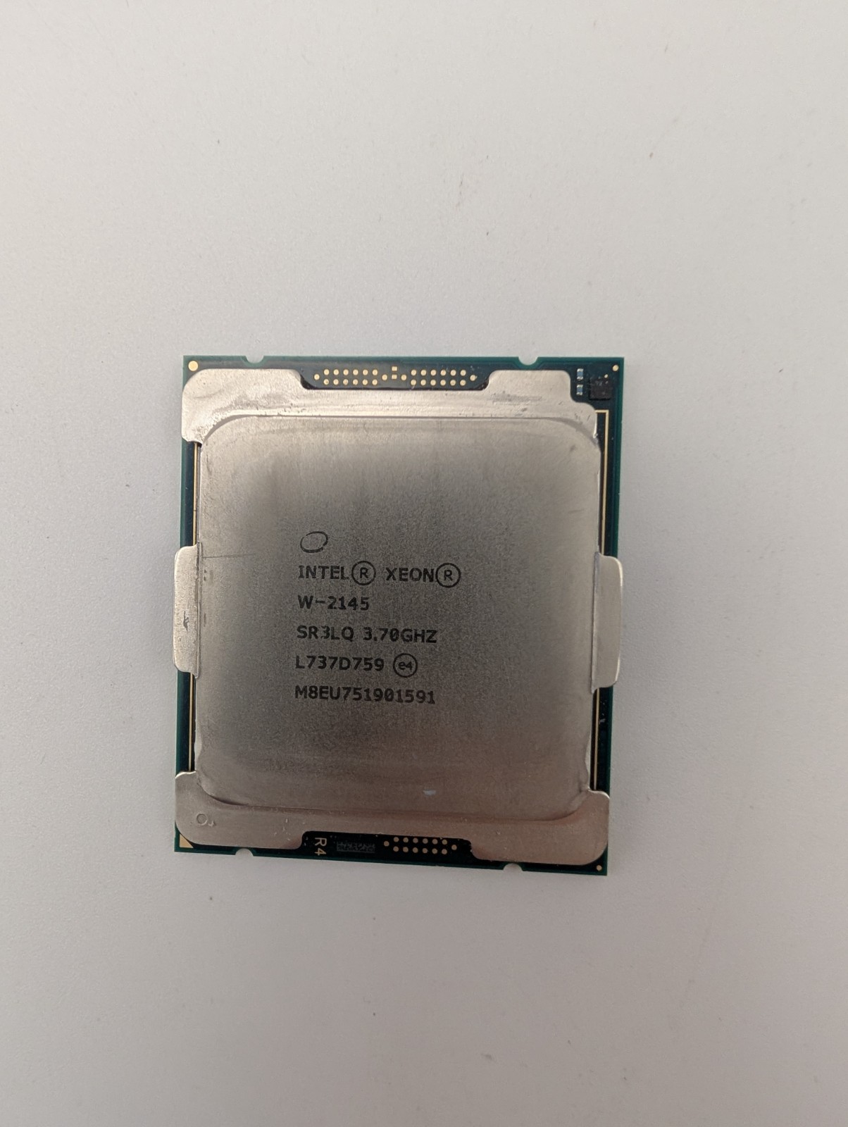 Used & Tested Intel Xeon W-2145 8-Core 3.70GHz 11MB LGA2066 Processor SR3LQ