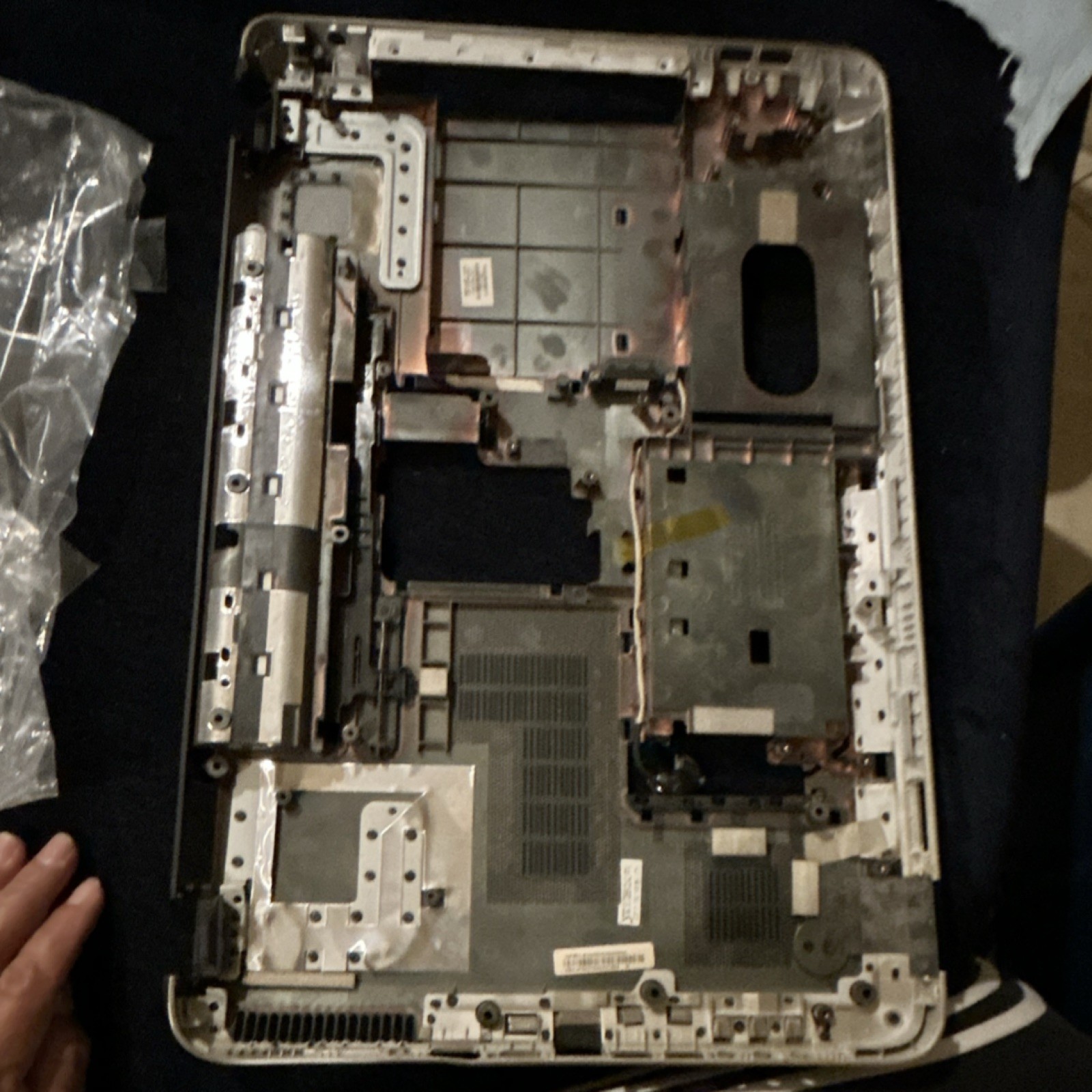 HP Pavilion DV7-6165US Silver Black Bottom Case 639399-001 Replacement Part