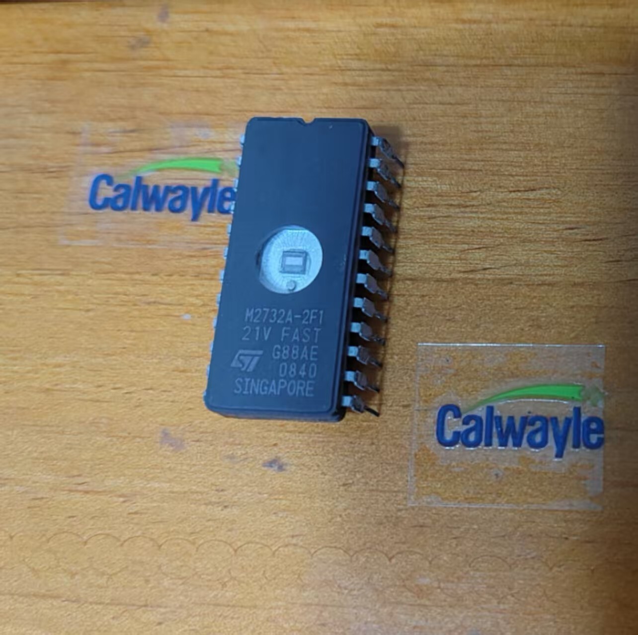 1PCS M2732A-2F1 M2732A EPROMs ST CDIP24