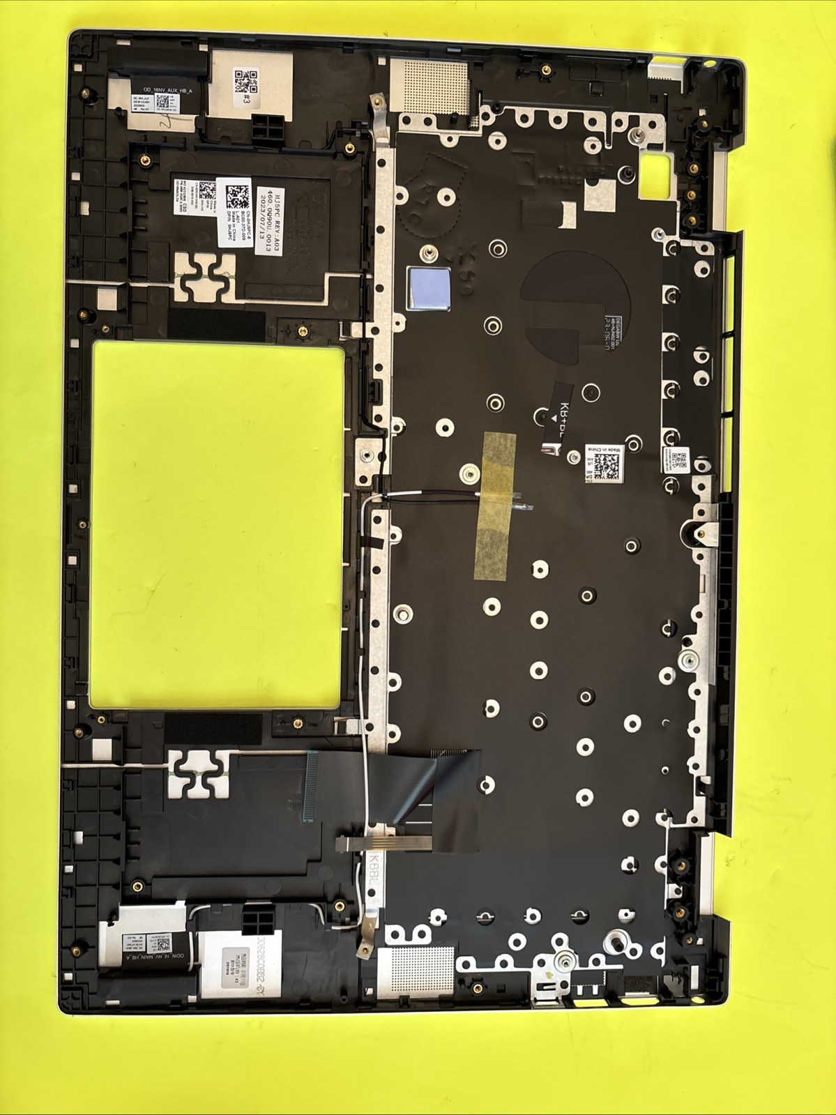 Dell Inspiron 16 5625 Laptop Palmrest Bcl Keyboard HJ5PC 0HJ5PC R19,31