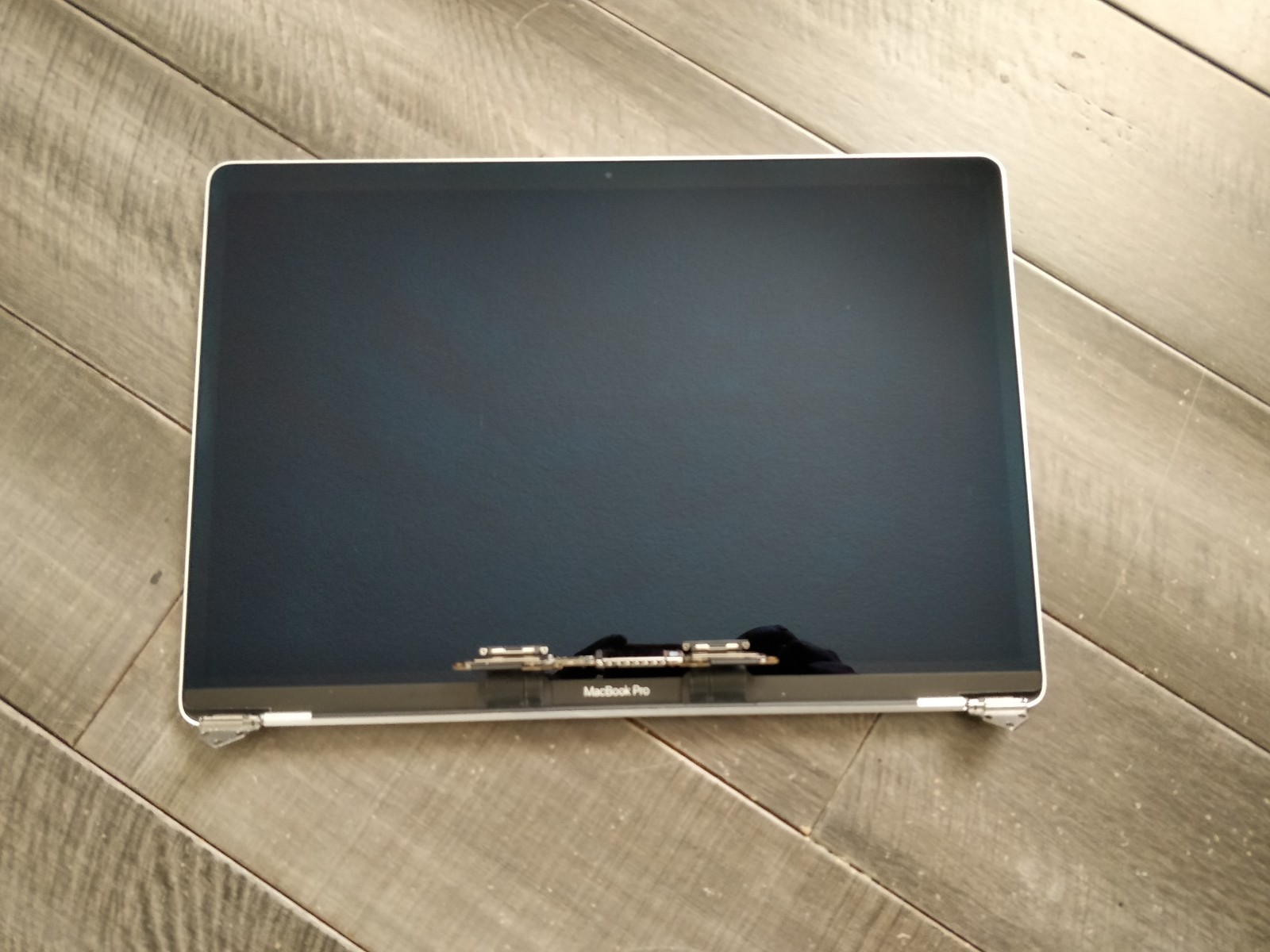 Genuine Apple Macbook Pro 15 inch, A1990, 2018-2019 LCD Screen Assembly, Silver