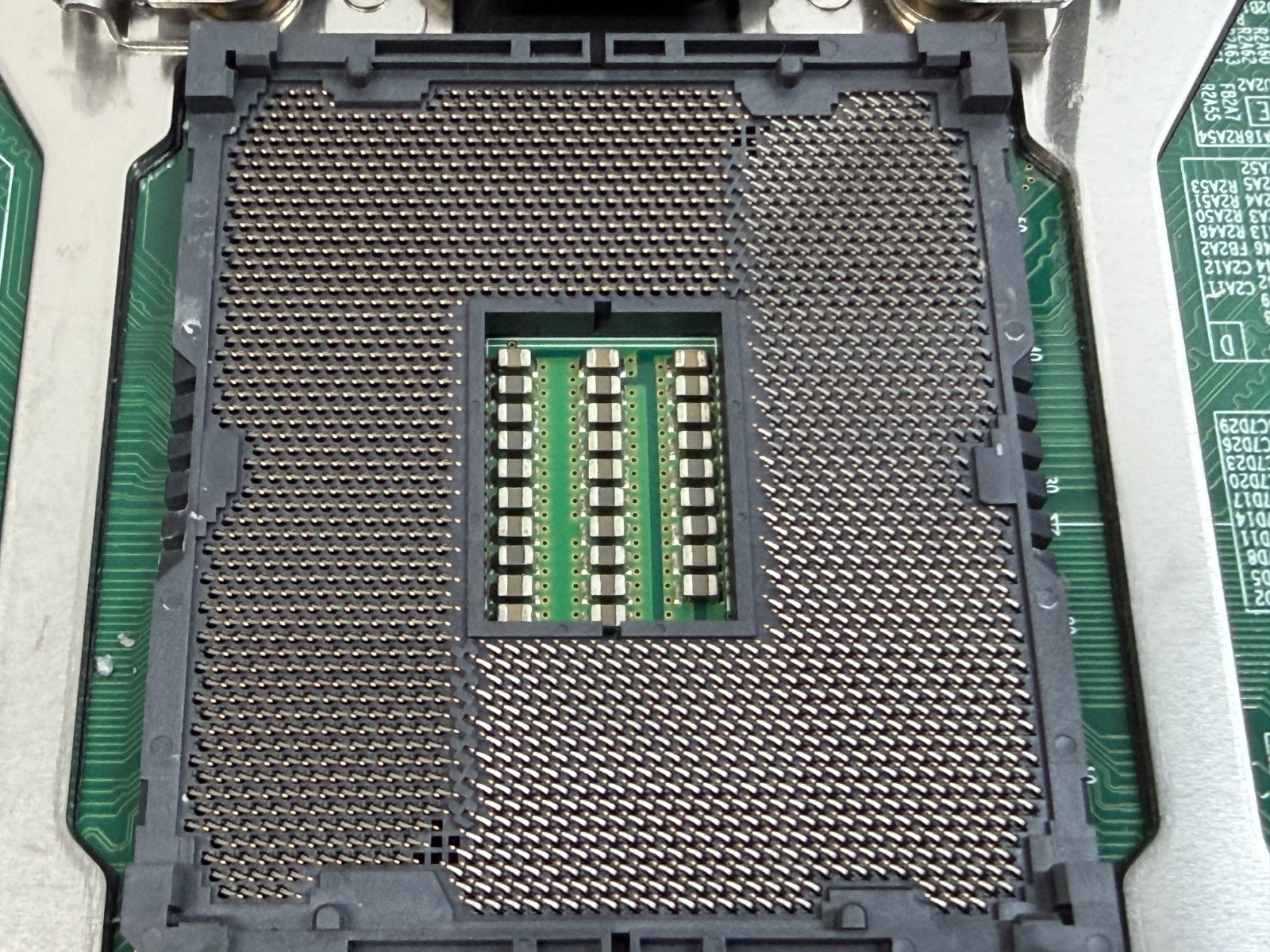 Intel S2600CP2 G56797-510 Intel LGA 2011 2x Xeon E5-2680V2 DDR3 ECC