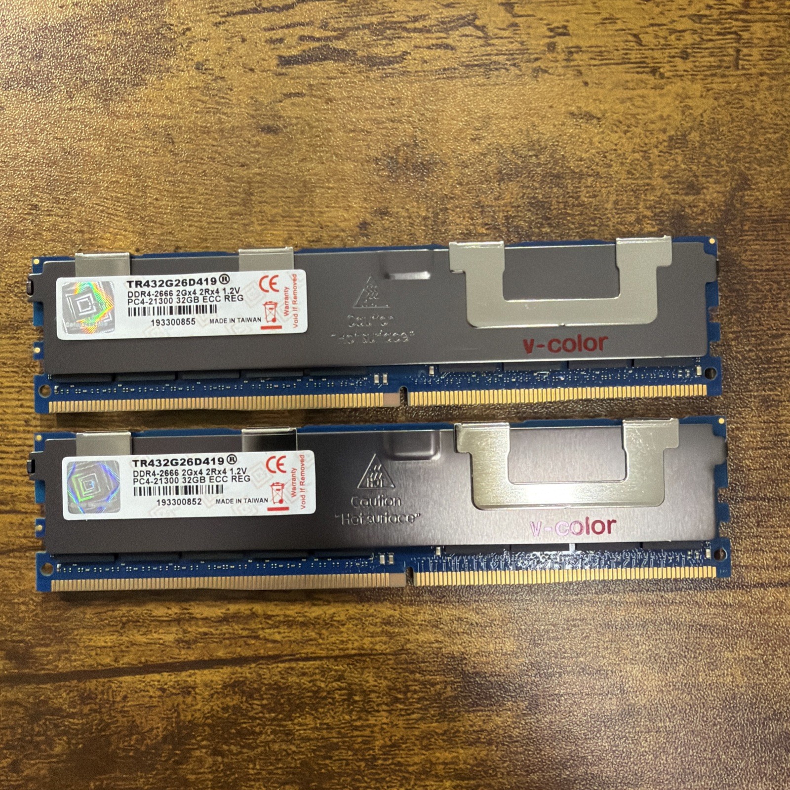 V-COLOR 64GB(2x32GB) DDR4 2666V Reg ECC Server Ram 2RX4 TR432G26D419 PC4-21300