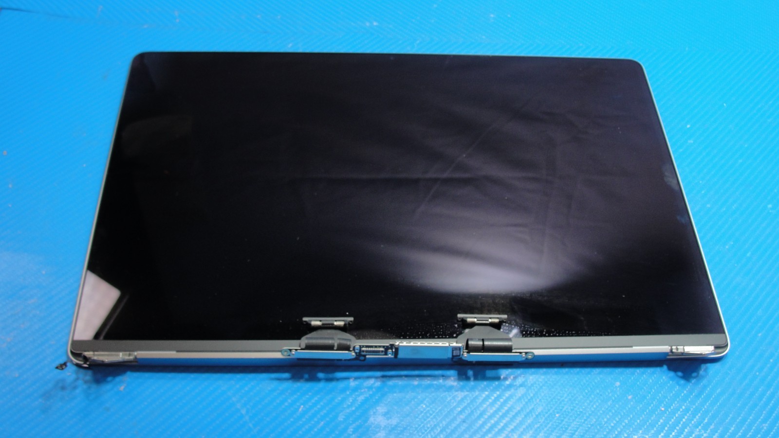 MacBook Pro 16″ A2141 Late 2019 MVVJ2LL LCD Screen Assembly Gray 661-14200