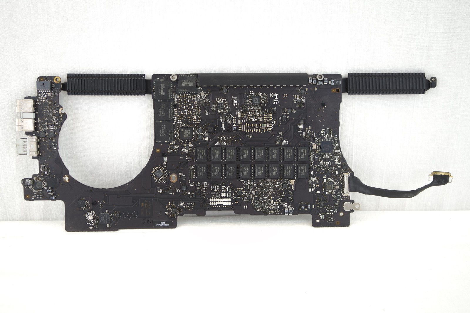 2012 MacBook Pro 15″ Retina Logic Board | 2.3GHz i7 8GB RAM DGPU 661-6481 nc