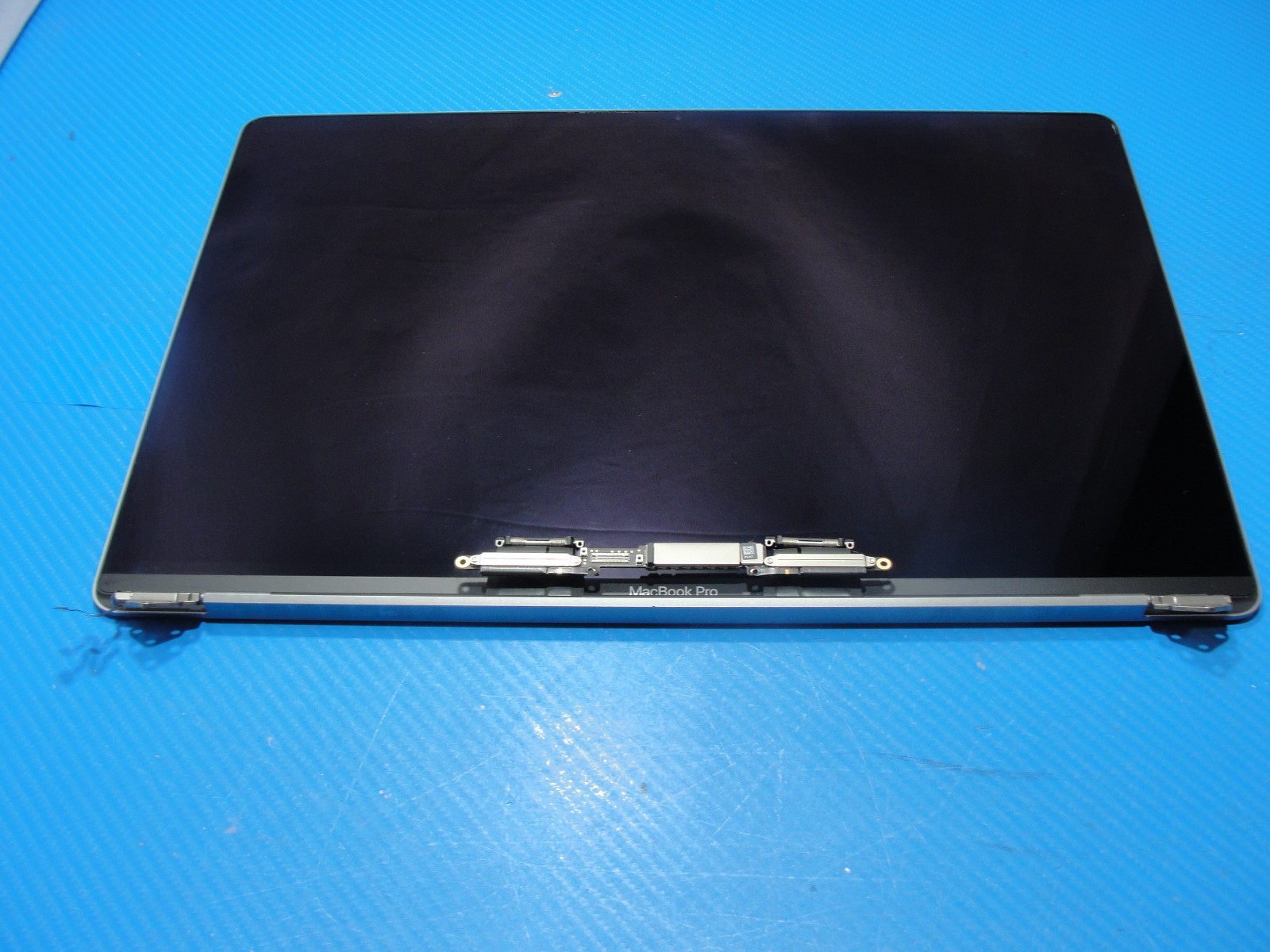 MacBook Pro A2141 16″ 2019 MVVL2LL/A LCD Screen Assembly Gray 661-14200