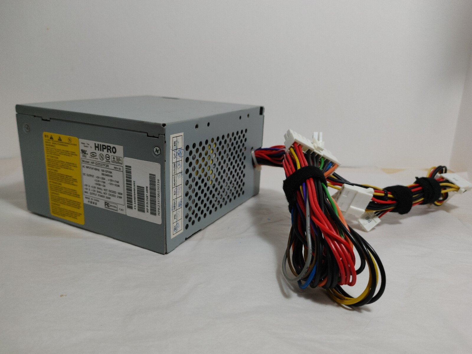 HIPRO Model HP-D2537F3R Rev:3 Power Supply 250W Compaq Presario – For Parts READ