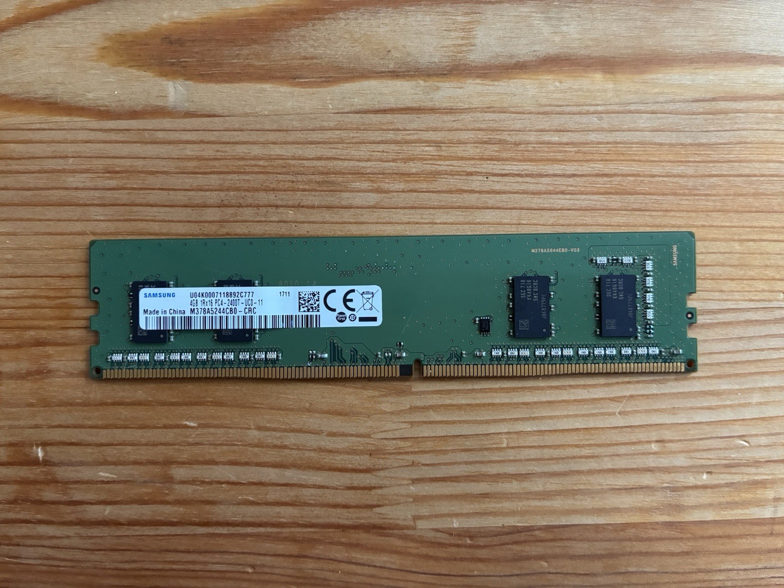 Samsung PC4-2666V-UC0-11 4GB RAM DDR4 2400T M378A5244CB0-CTD