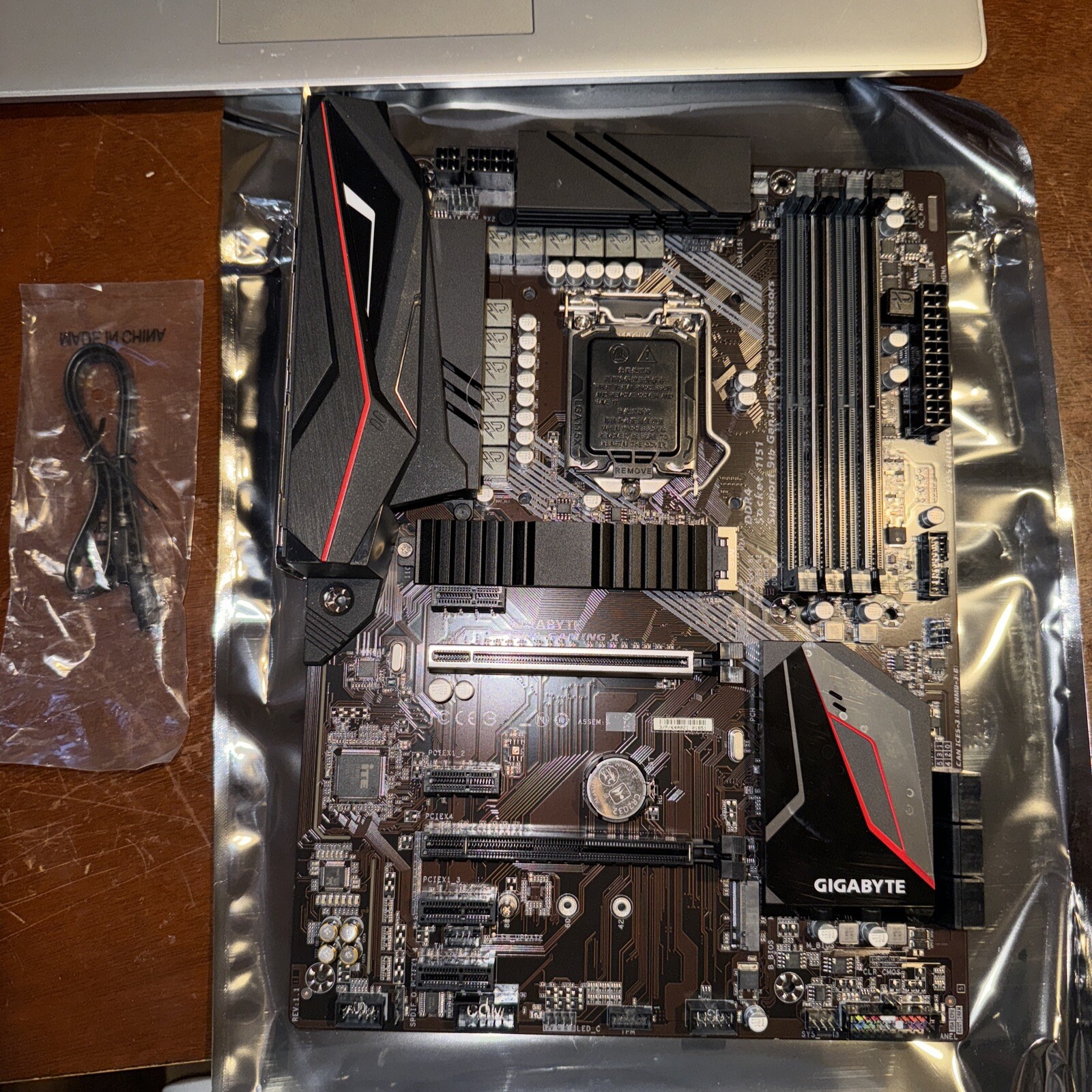 GIGABYTE Z390 GAMING x Motherboard Intel 9th Gen DDR4 LGA 1151 ATX w/ IO Shield