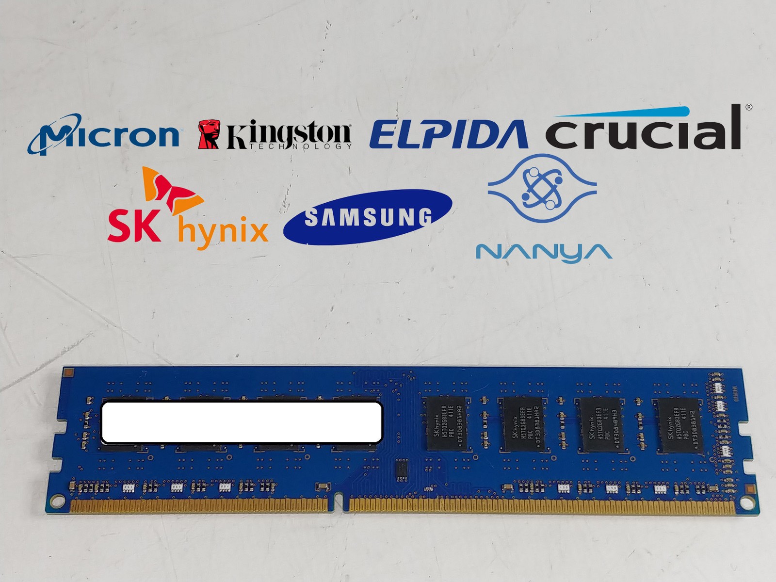 Major Brand 4 GB PC3-12800 (DDR3-1600) 2Rx8 DDR3 Desktop RAM