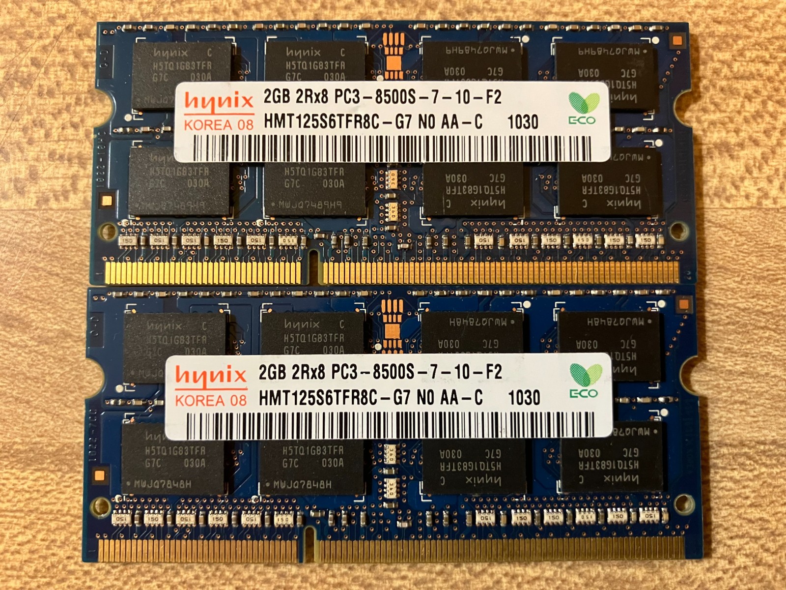 Gently Used Hynix 4GB PC3L-8500S-7-10-F2 Notebook Ram Kit