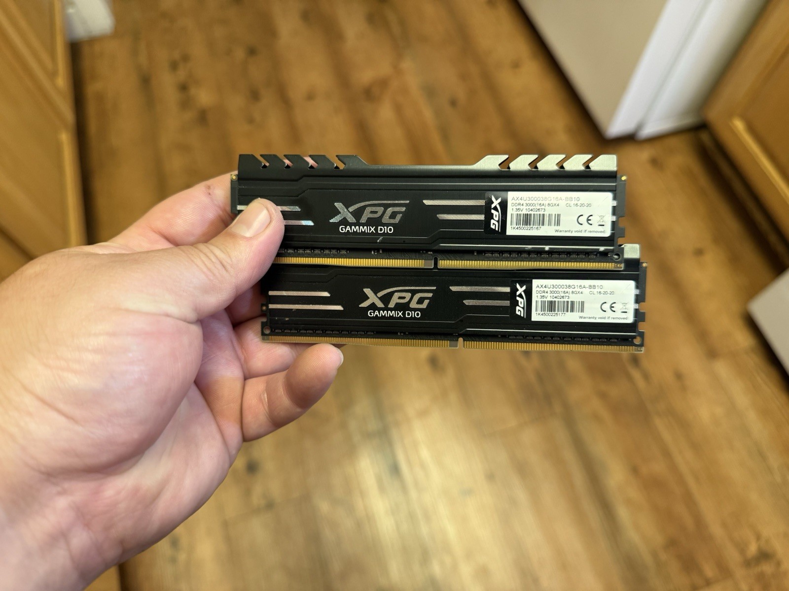XPG GAMMIX D10 16GB (2x8GB) RAM DDR4 3000MHz AX4U300038G16A-BB10