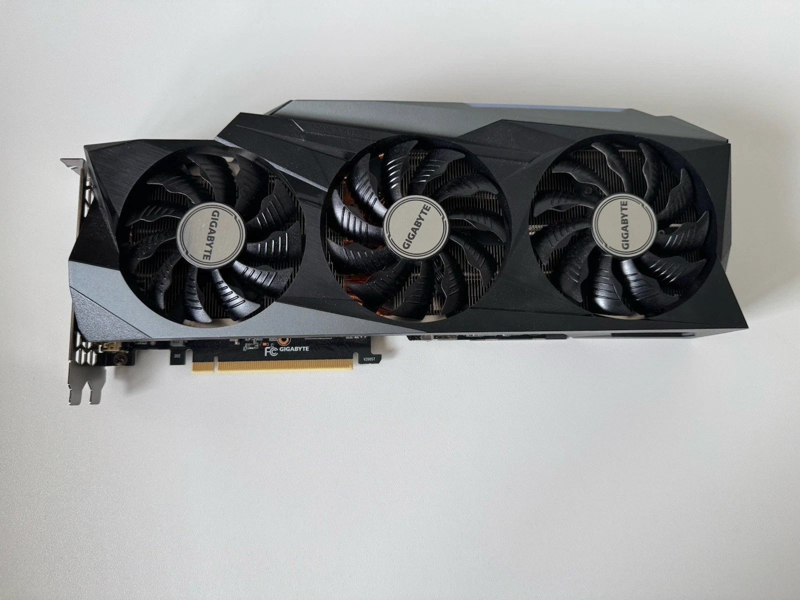GIGABYTE NVIDIA GeForce RTX 3080 Ti Gaming OC 12GB – UNTESTED AFTER SMOKE – READ
