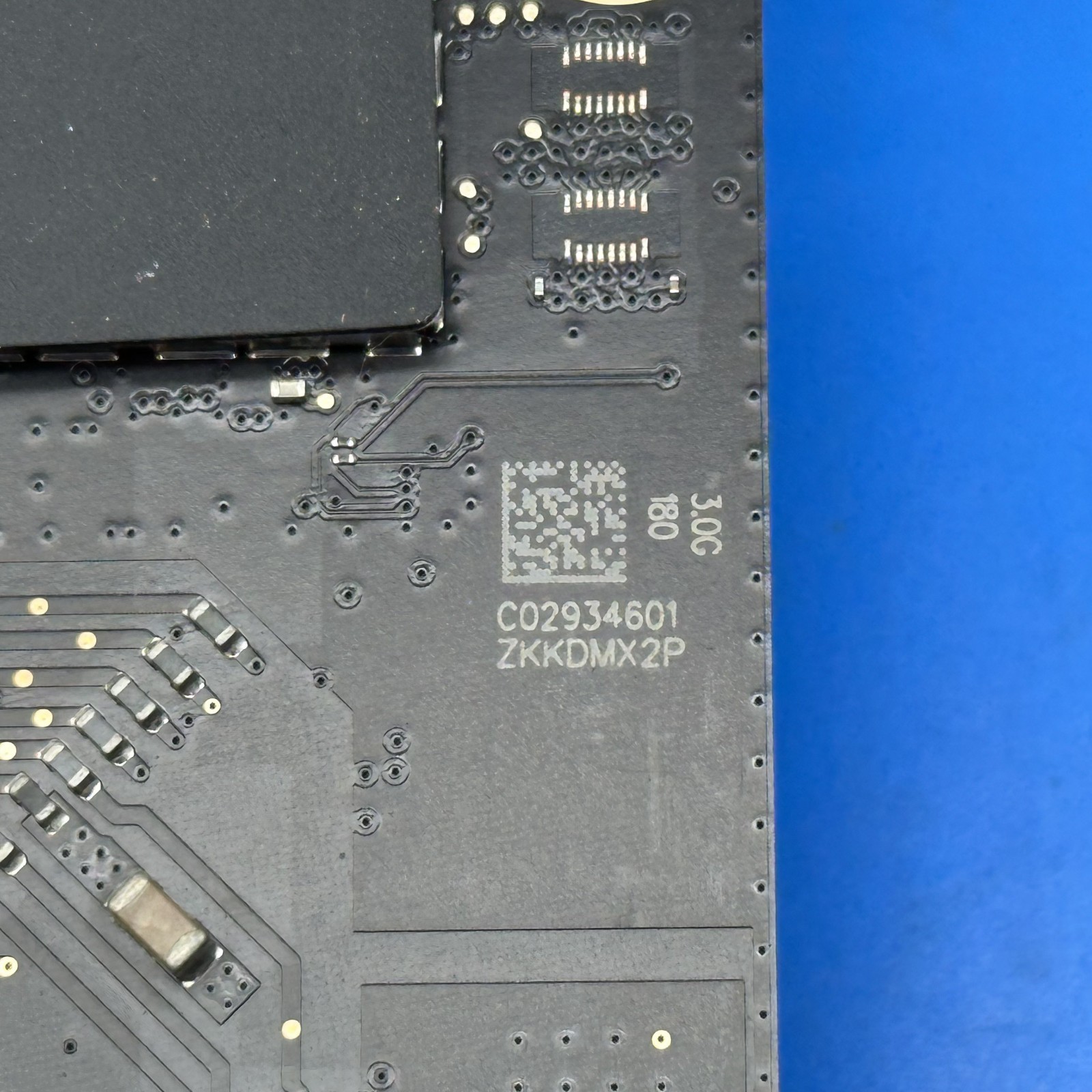 Apple iMac 27″ 2019 A2115 Logic Board i5 3.0GHz Radeon Pro 570X 4GB 820-01236-A
