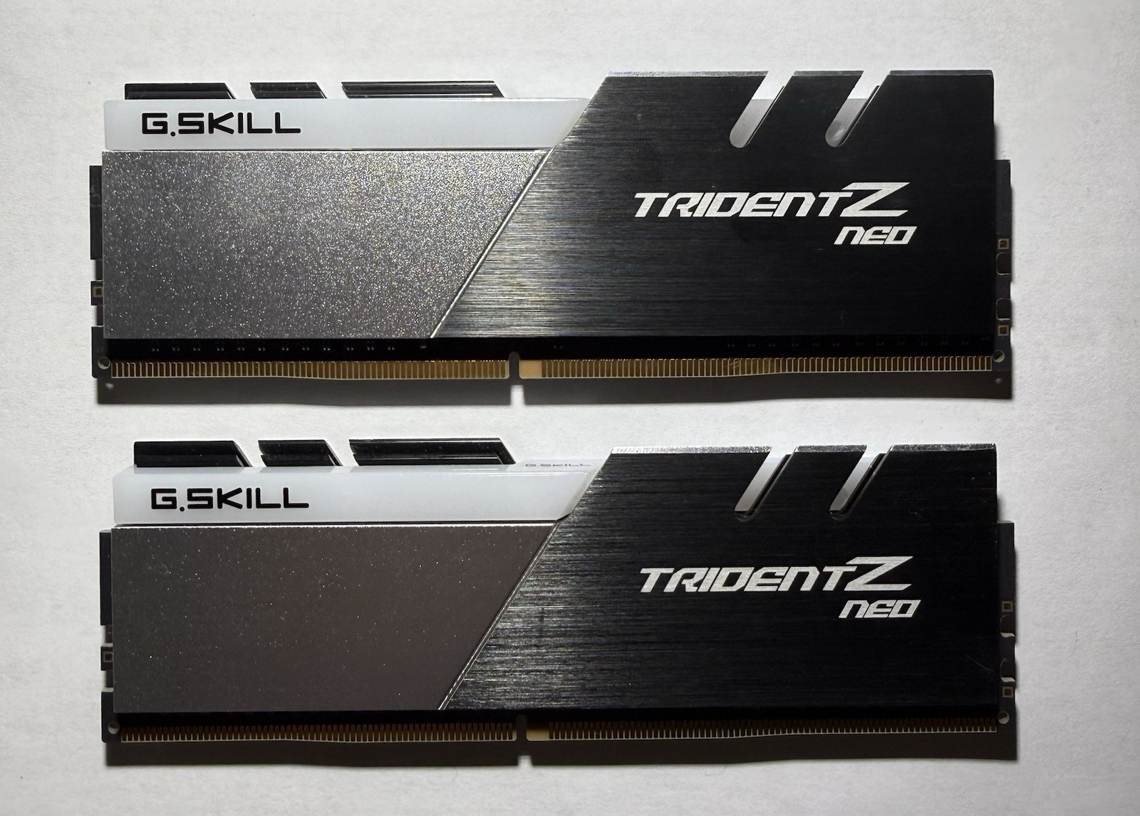 G.SKILL Trident Z Neo 16GB (2x8GB) DDR4-3600 CL18 DIMM F4-3600C18D-16GTZN