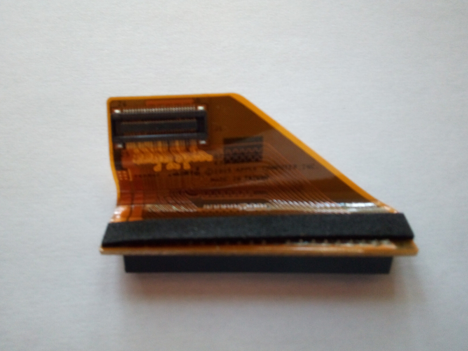 Apple Powerbook G4 15″ A1046 A1095 A1106 Hard Drive Ribbon Cable Connector.