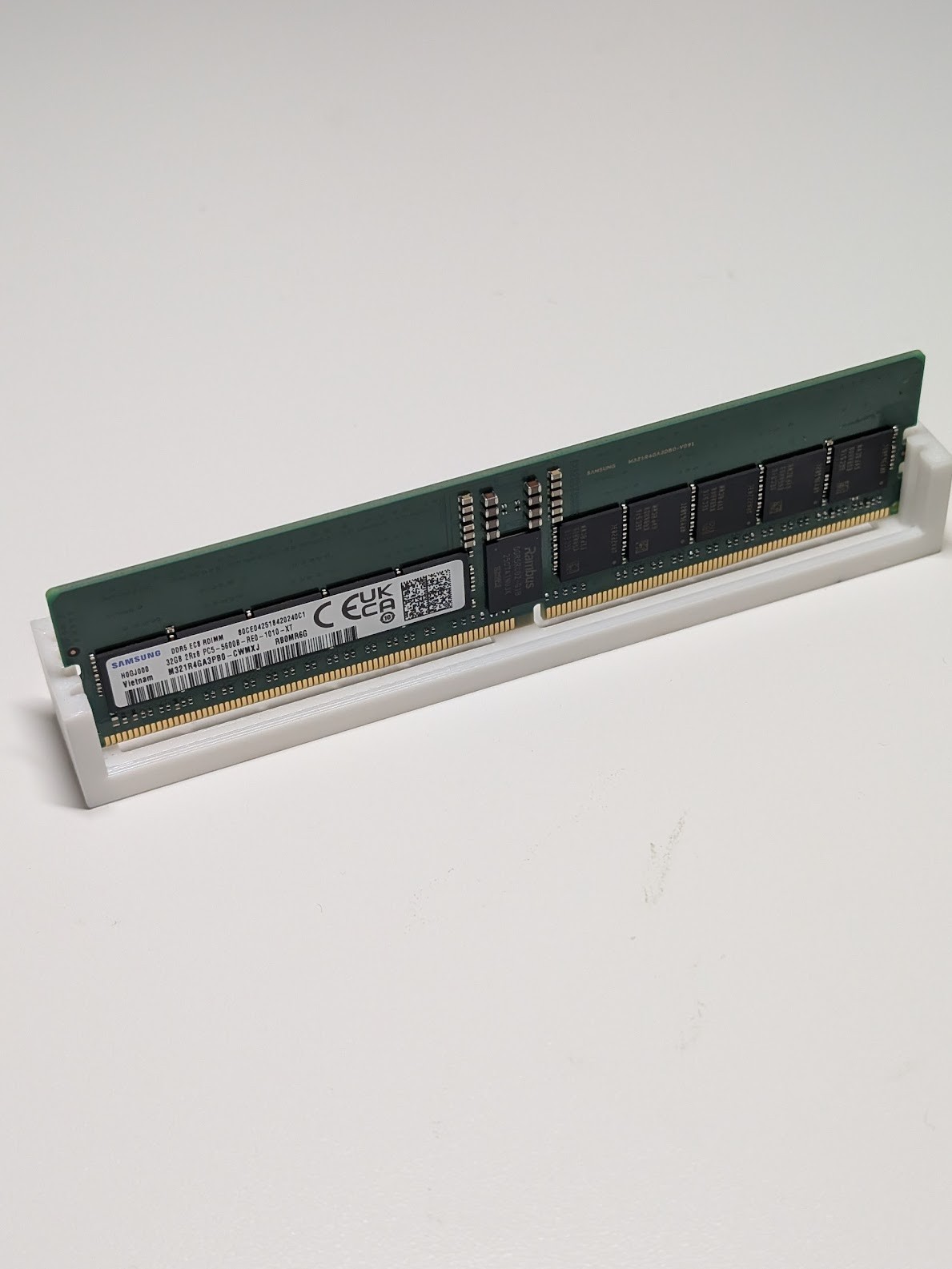 Samsung 32GB DDR5 5600 CL46 RDIMM ECC Server Memory 2Rx8 PC5-44800