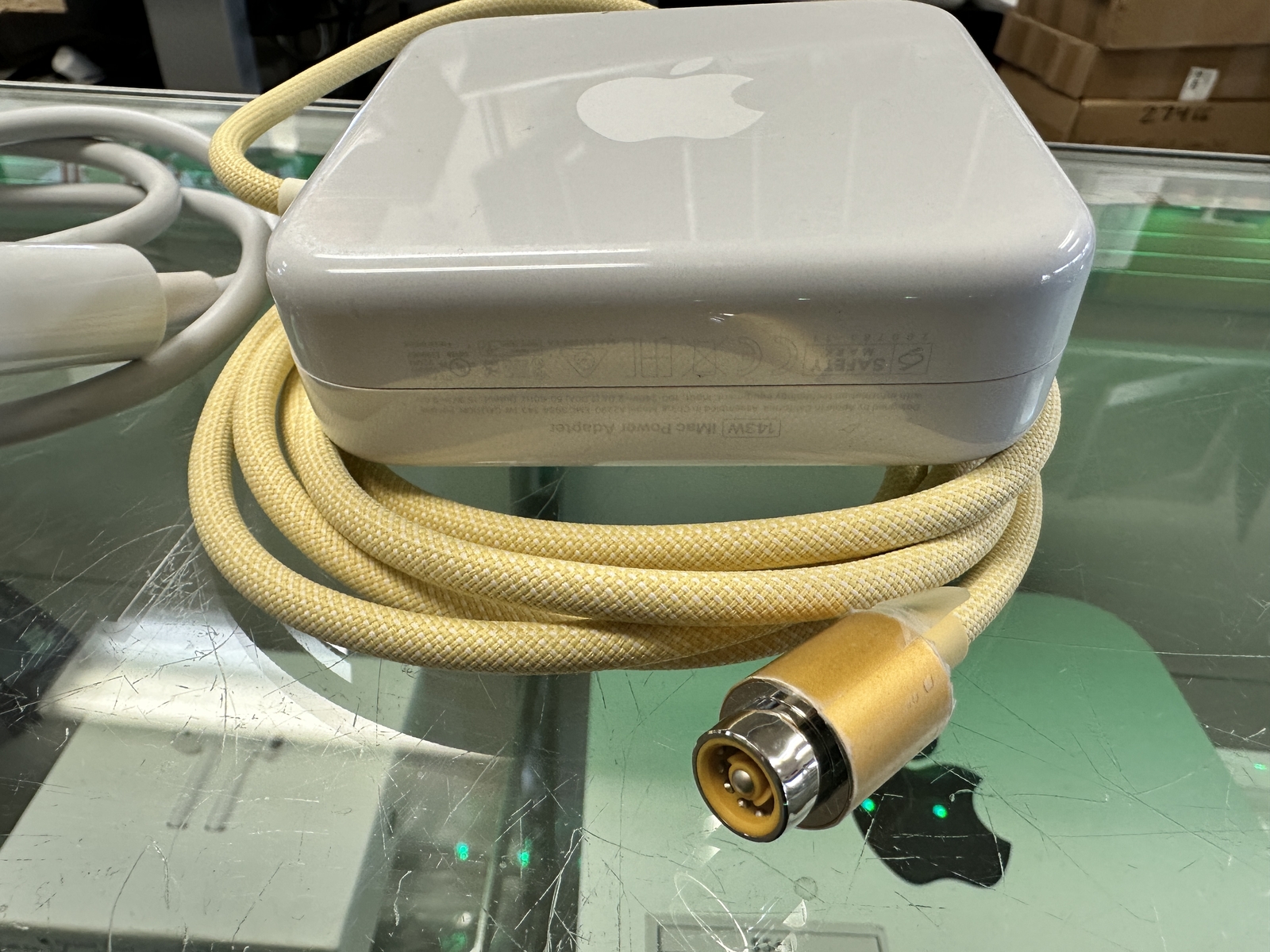 Genuine apple iMac 24″ M1 power adapter Yellow A2290 Nice!