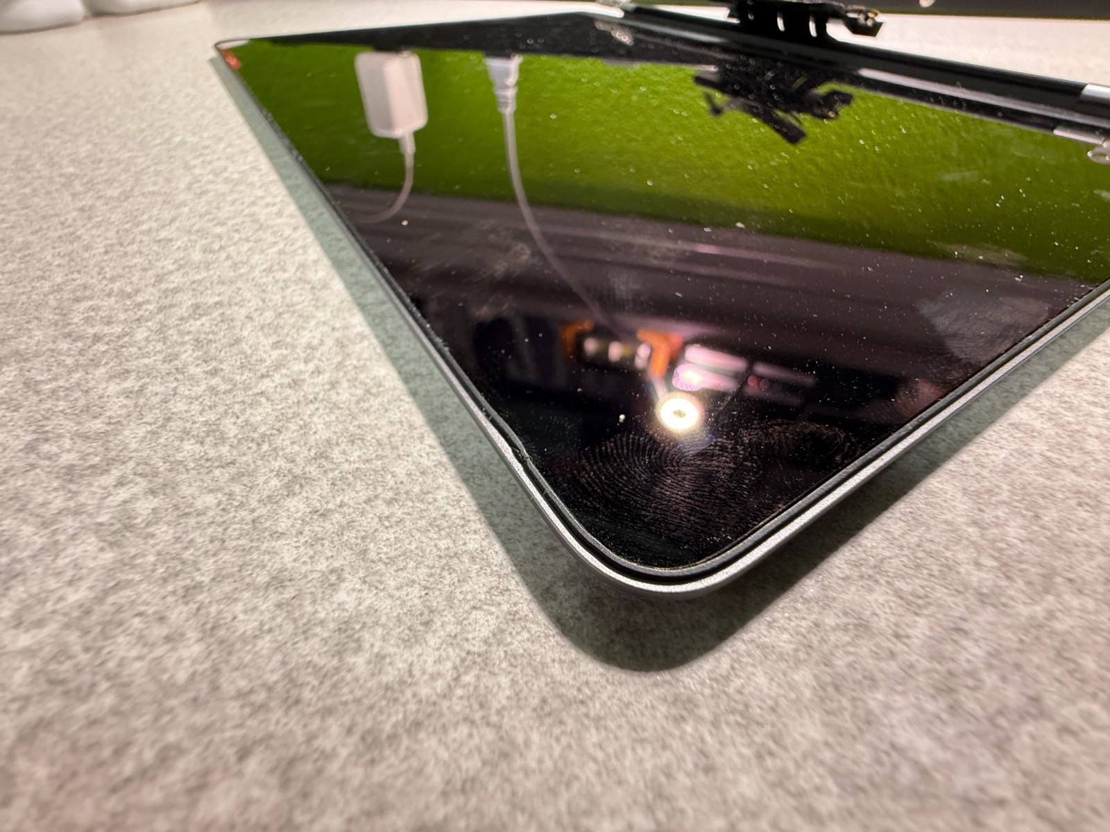 Macbook 12″ Space Grey Screen Assembly Good Condition SCREEN ONLY NO LAPTOP